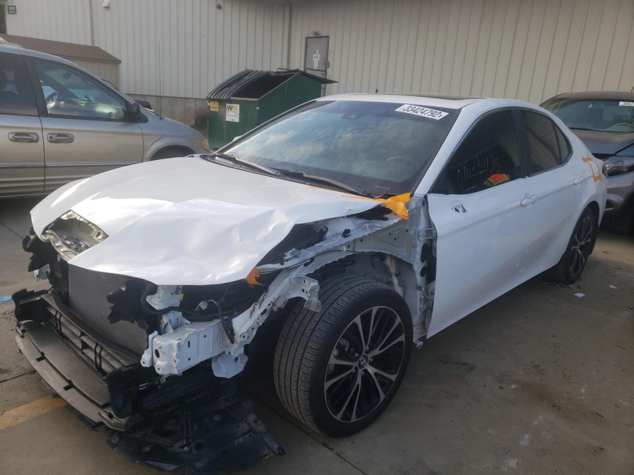 Photo 2 from auction – 2020 TOYOTA CAMRY SE with VIN 4T1J31AK6LU522285
