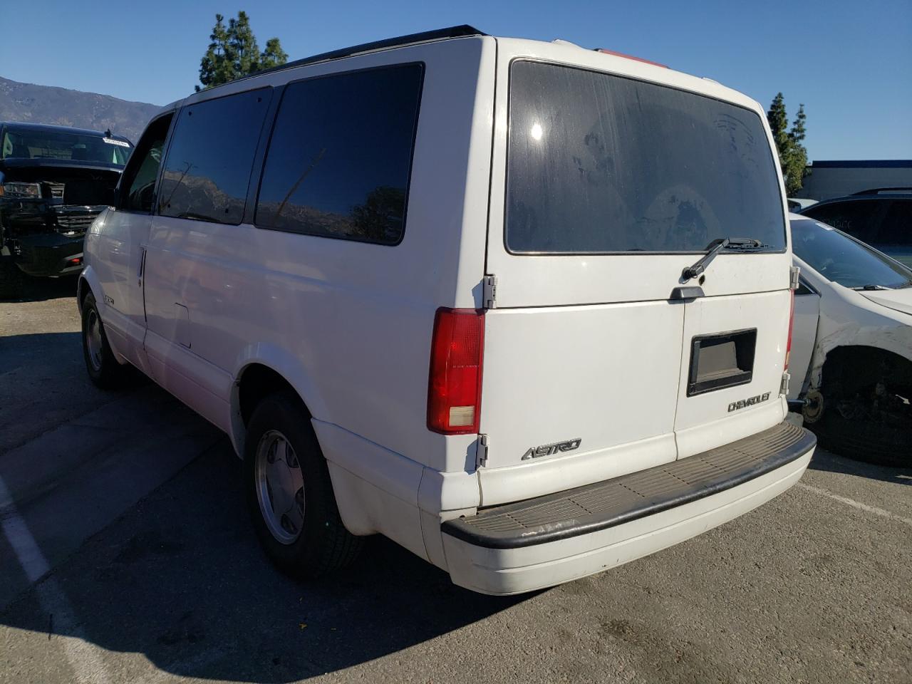 Photo 3 from auction – 1998 CHEVROLET ASTRO with VIN 1GNDM19W6WB173335
