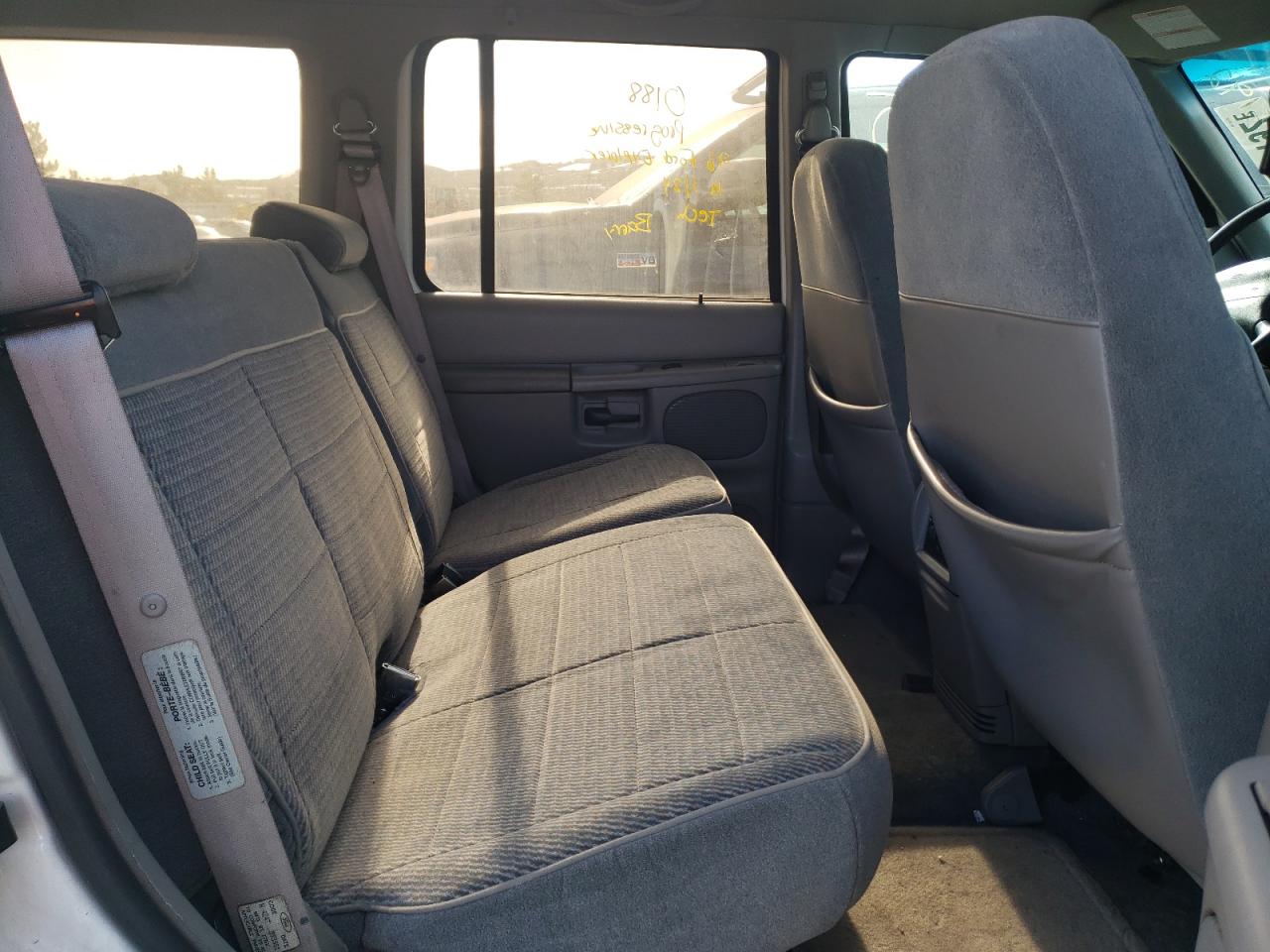 Photo 6 from auction – 1996 FORD EXPLORER with VIN 1FMDU34X0TUA67169