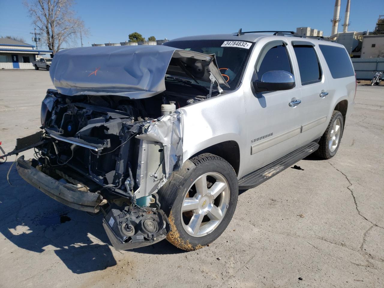 Photo 2 from auction – 2014 CHEVROLET SUBURBAN K with VIN 1GNSKHE74ER158908