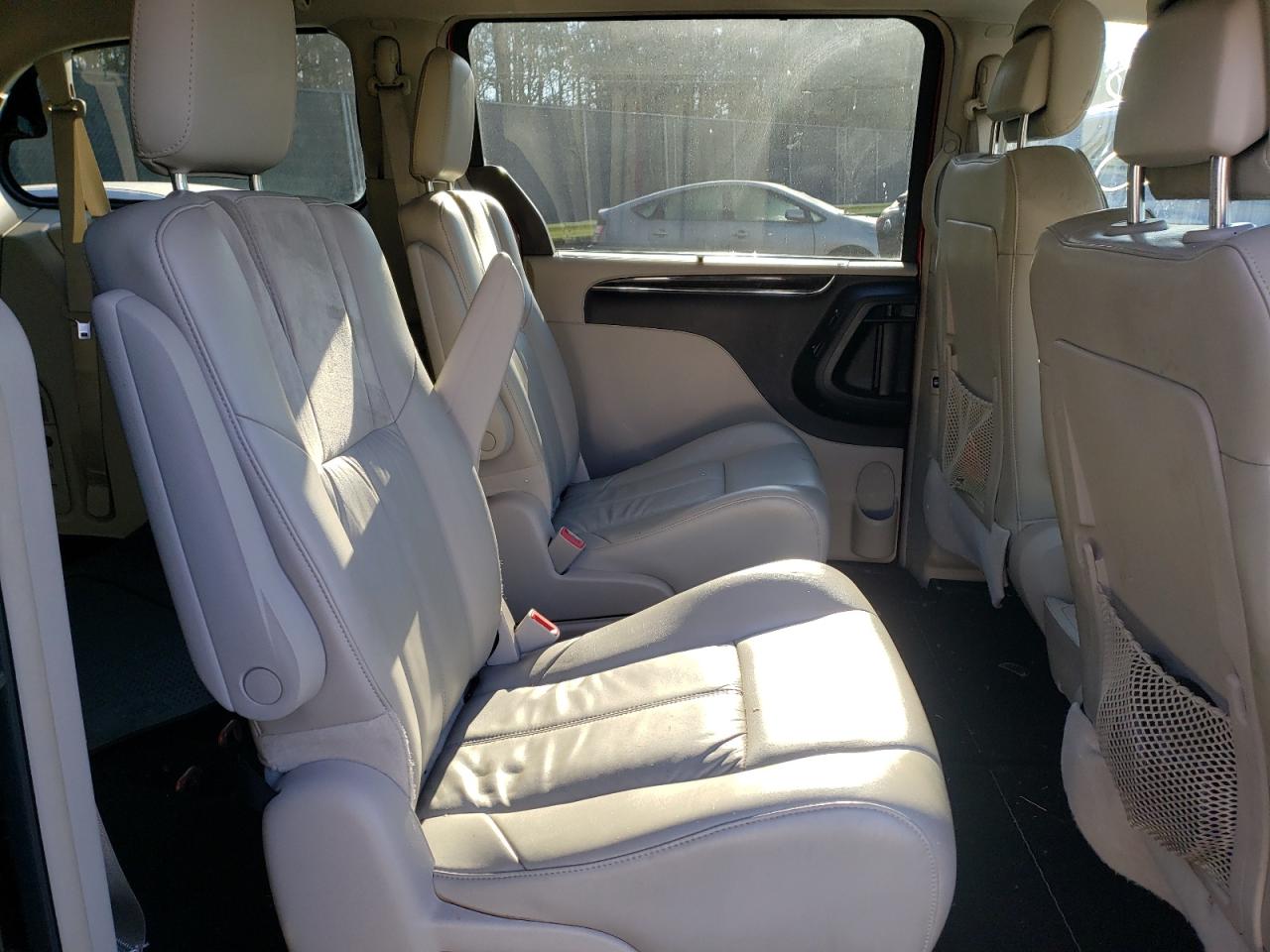 Photo 6 from auction – 2013 CHRYSLER TOWN & COU with VIN 2C4RC1GG6DR508587