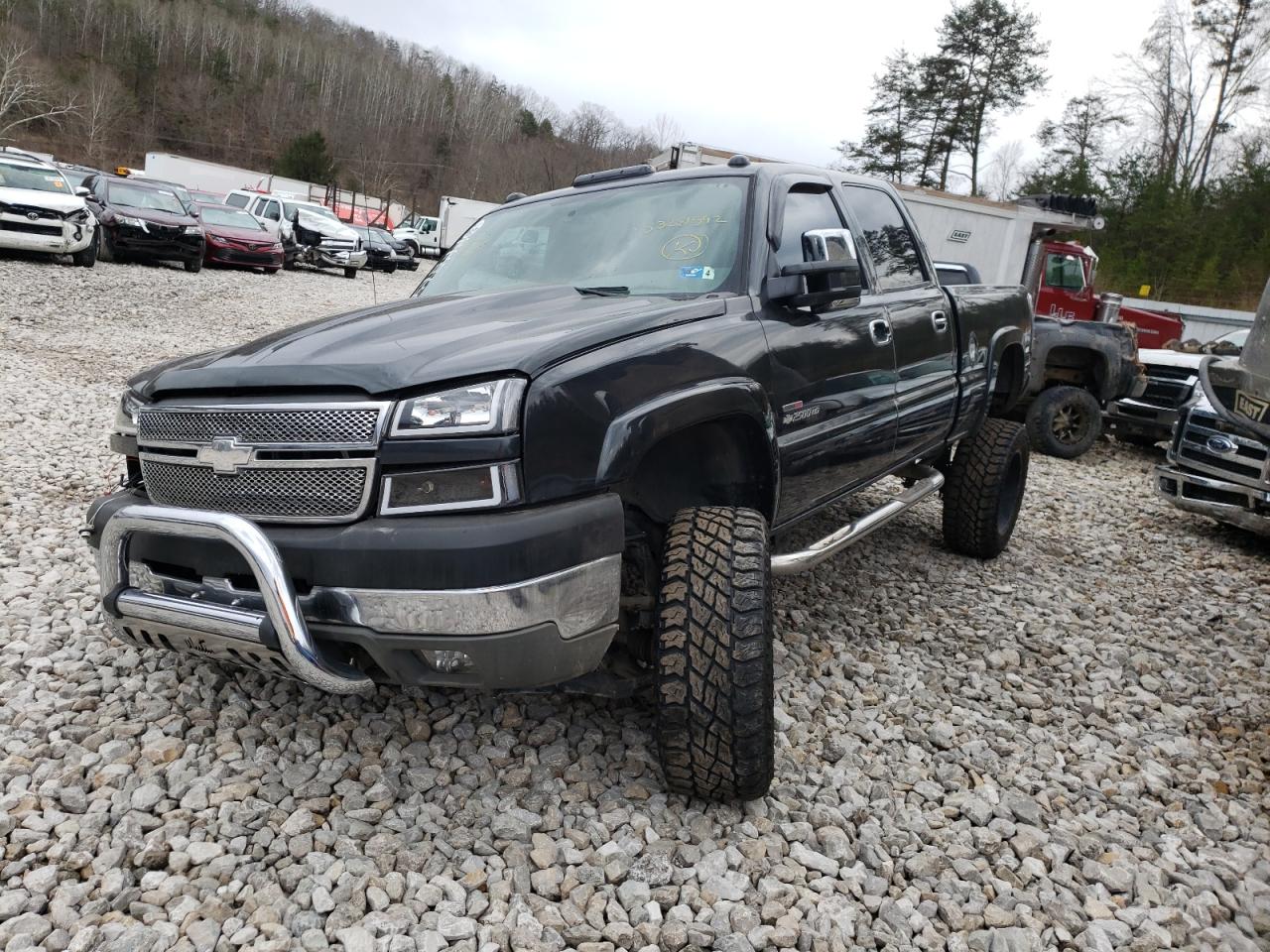 Photo 2 from auction – 2005 CHEVROLET SILVERADO with VIN 1GCHK23205F857770