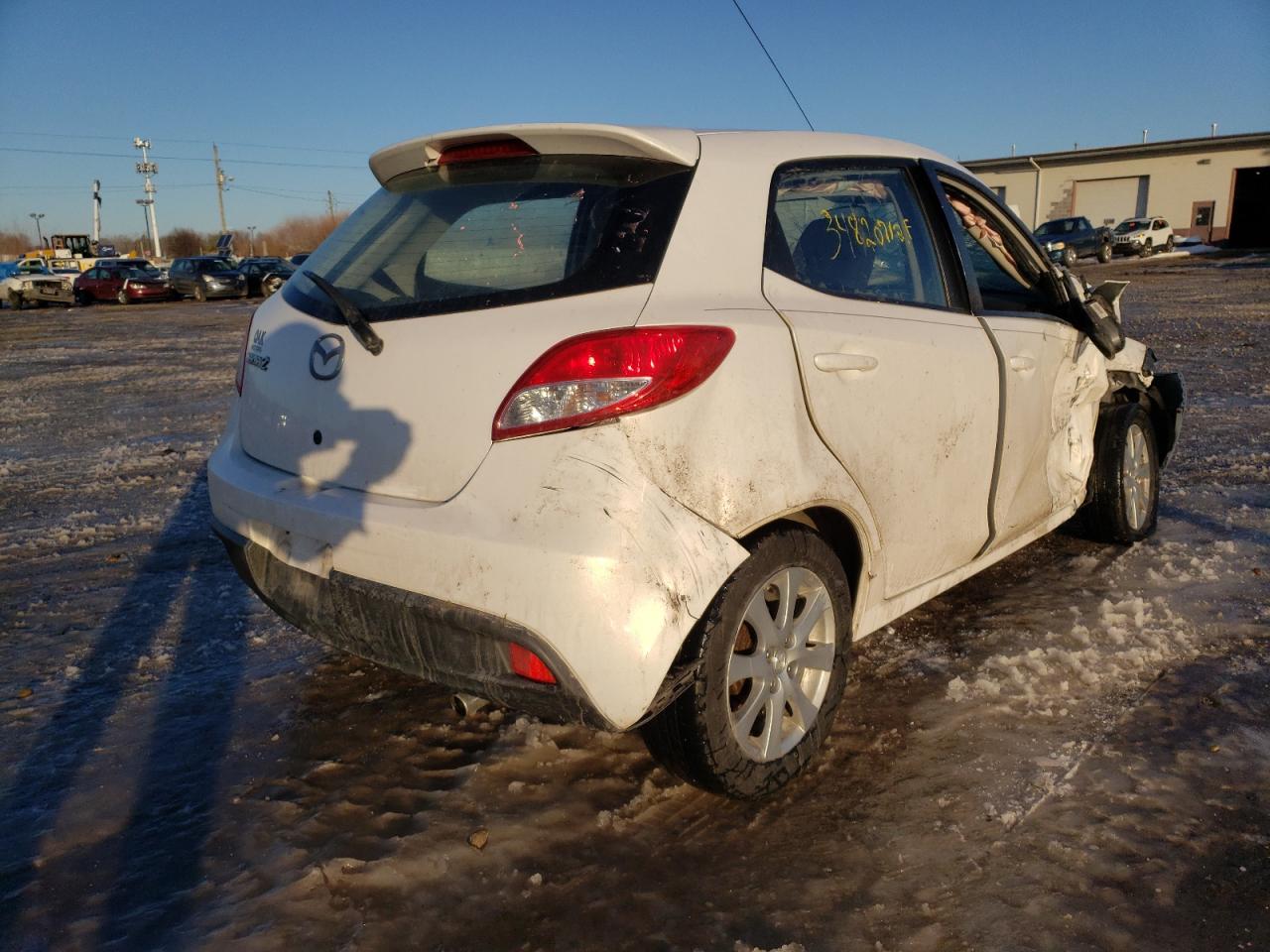 Photo 4 from auction – 2011 MAZDA MAZDA2 with VIN JM1DE1HZXB0118782