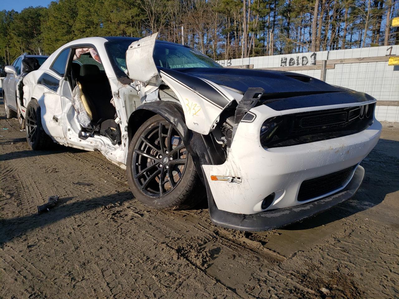 DODGE CHALLENGER 2018 with VIN 2C3CDZFJ2JH124049 - Photo from auction