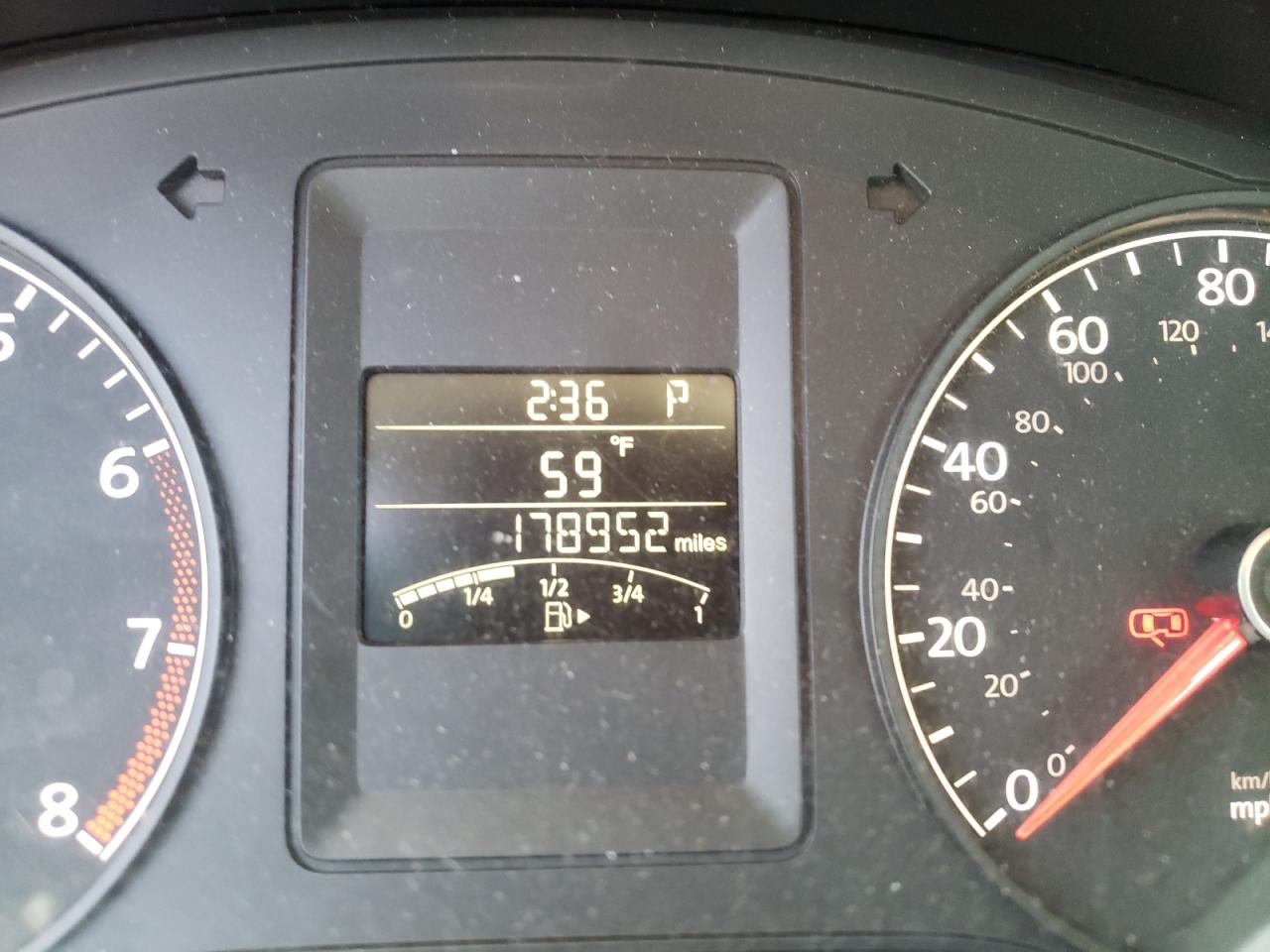 Photo 8 from auction – 2011 VOLKSWAGEN JETTA BASE with VIN 3VW2K7AJXBM305828
