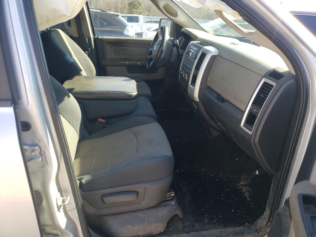 Photo 5 from auction – 2009 DODGE RAM 1500 with VIN 1D3HB13P59S748280