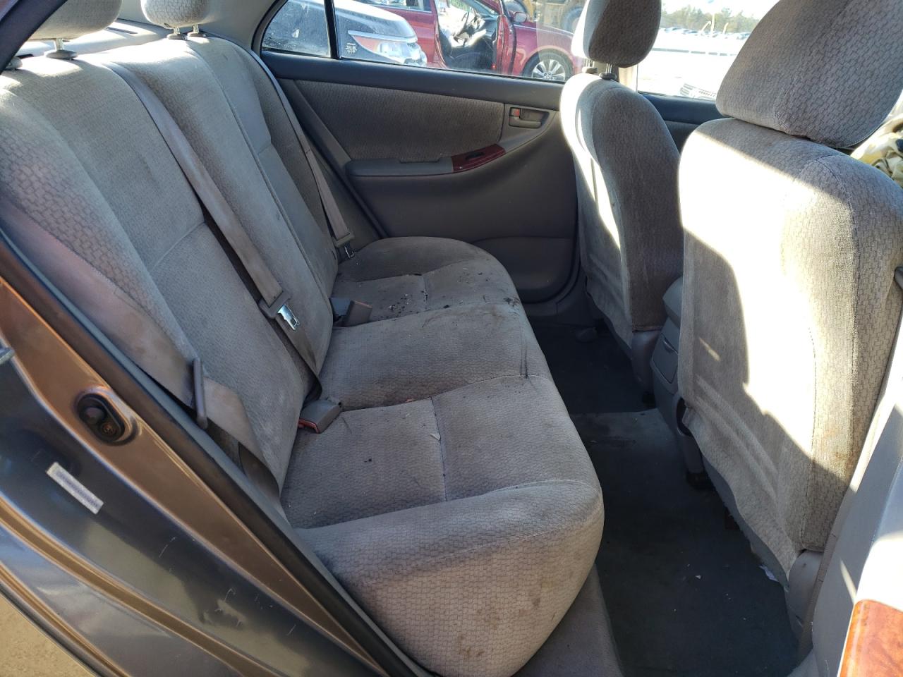 Photo 6 from auction – 2004 TOYOTA COROLLA CE with VIN 2T1BR32E44C252998