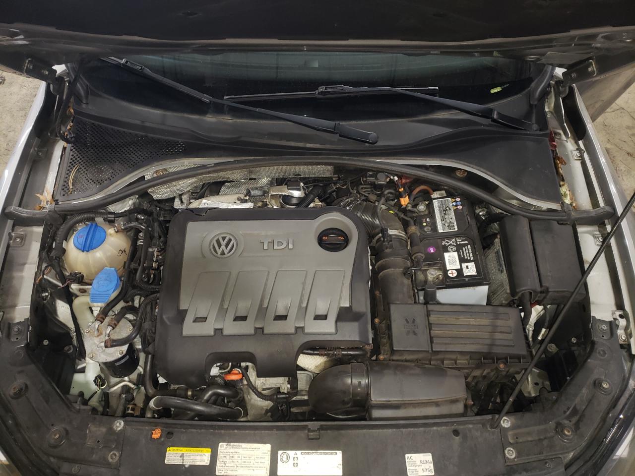 Photo 7 from auction – 2012 VOLKSWAGEN PASSAT SE with VIN 1VWBN7A32CC102394