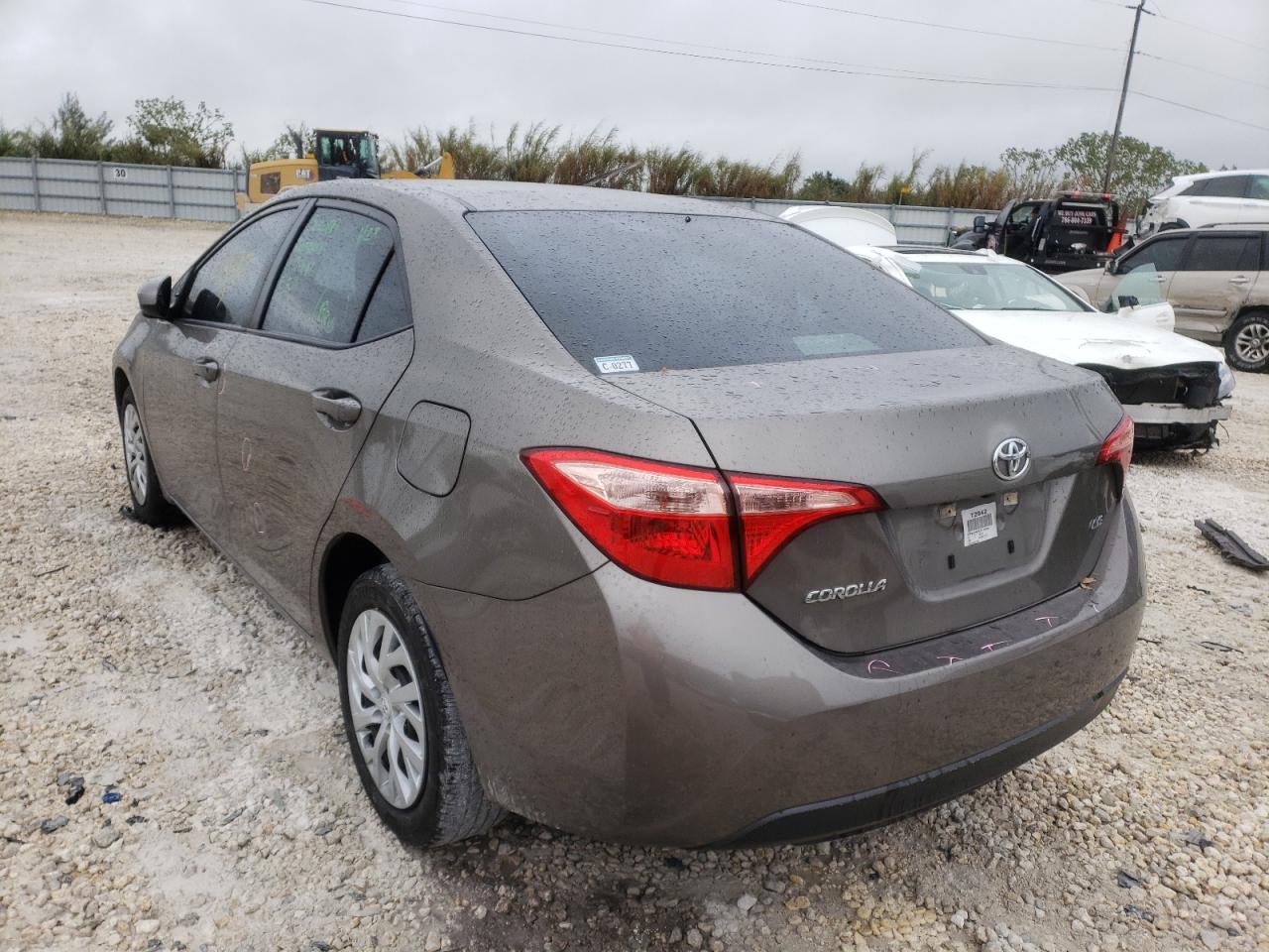 Photo 3 from auction – 2018 TOYOTA COROLLA L with VIN 5YFBURHE9JP778208