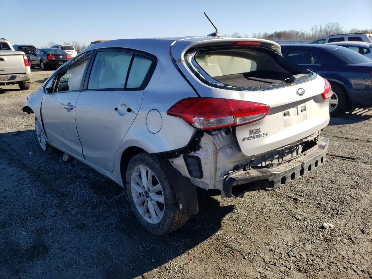 Photo 3 from auction – 2017 KIA FORTE LX with VIN KNAFK5A88H5669876