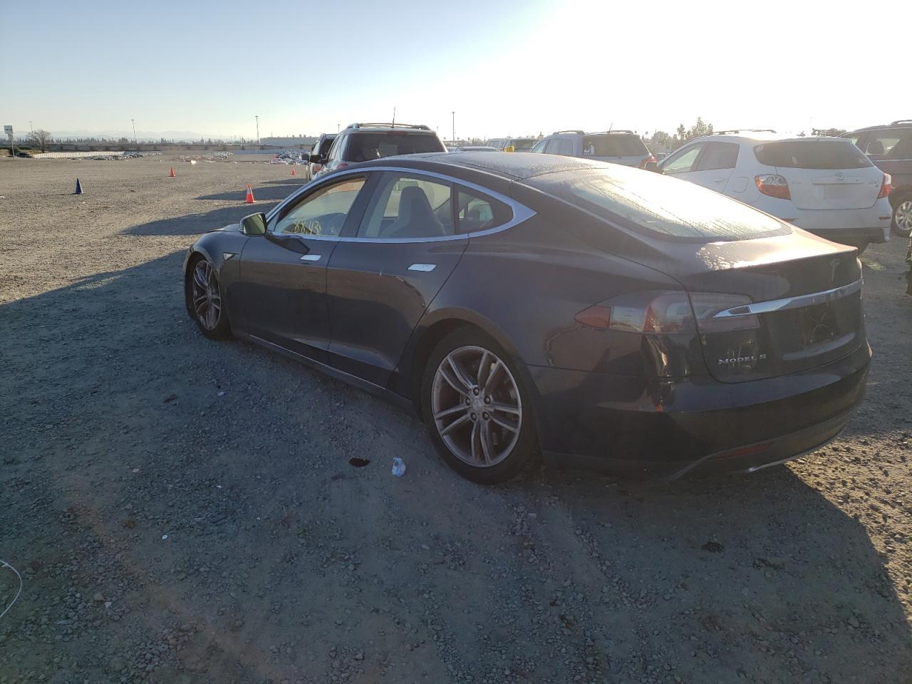 Photo 3 from auction – 2013 TESLA MODEL S with VIN 5YJSA1DN0DFP07088