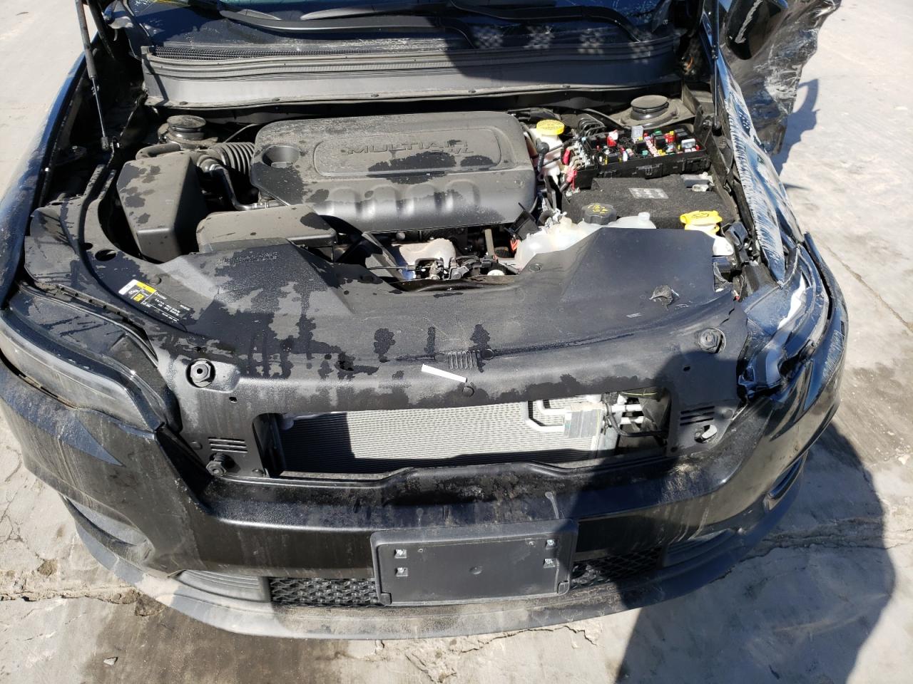 Photo 7 from auction – 2021 JEEP CHEROKEE L with VIN 1C4PJLLB2MD215260