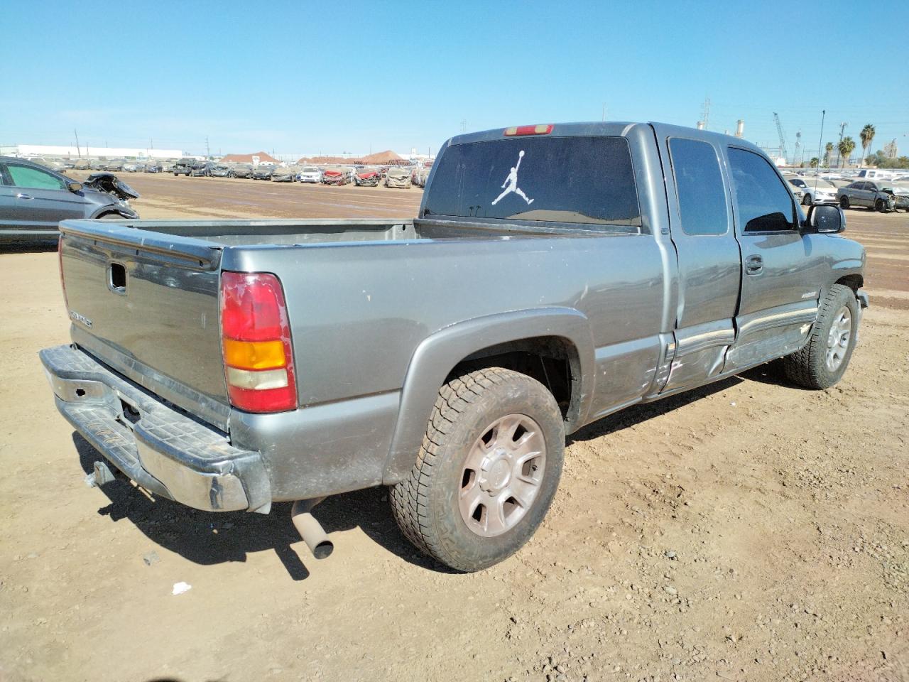 Photo 4 from auction – 2002 CHEVROLET SILVERADO with VIN 2GCEC19T221354254