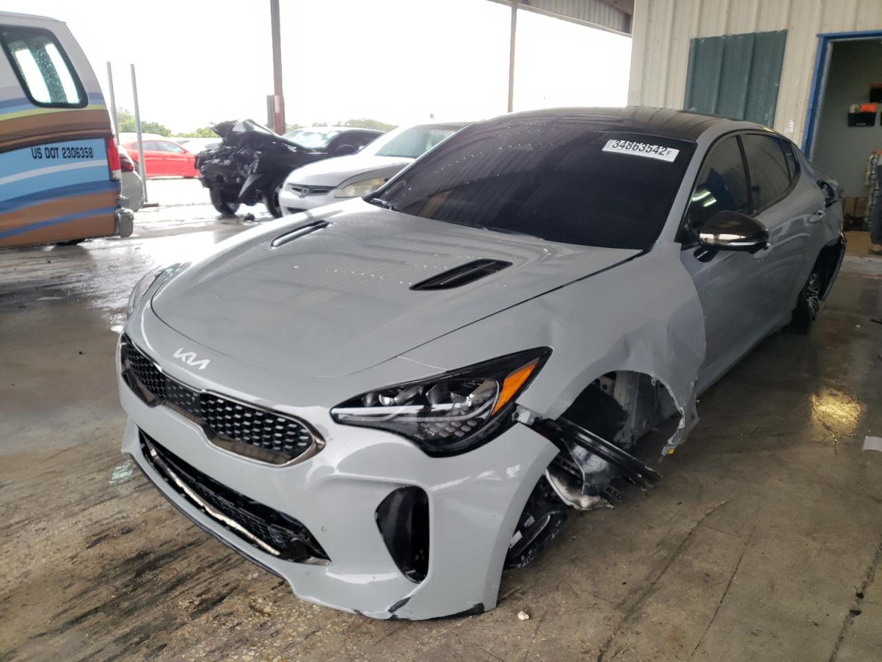 Photo 2 from auction – 2022 KIA STINGER GT with VIN KNAE55LC3N6101710