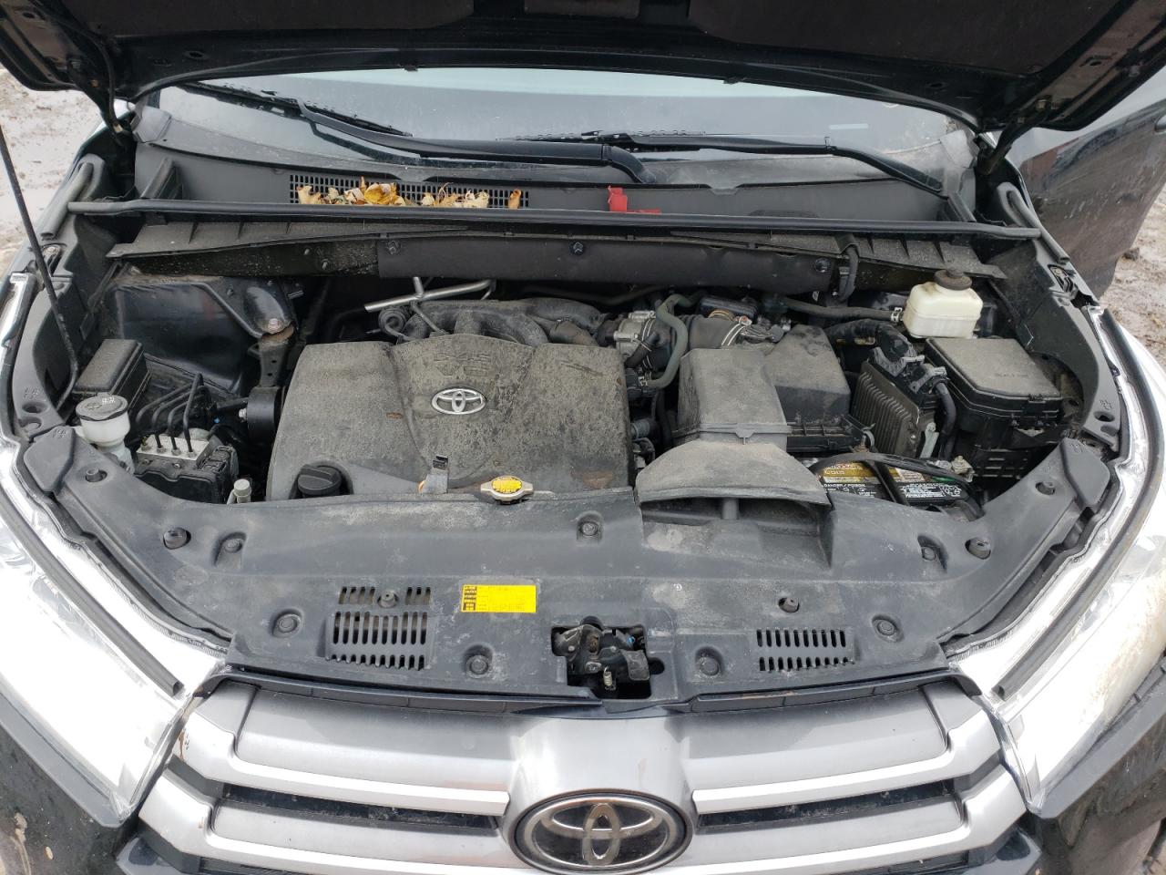 Photo 7 from auction – 2017 TOYOTA HIGHLANDER with VIN 5TDBZRFH2HS363912
