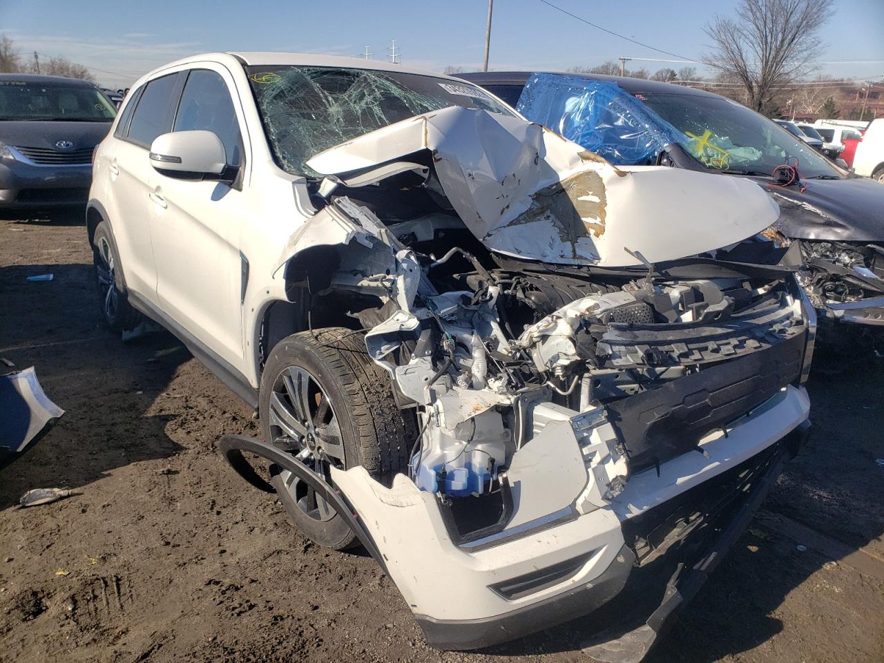 MITSUBISHI OUTLANDER 2020 with VIN JA4AR3AUXLU021992 - Photo from auction
