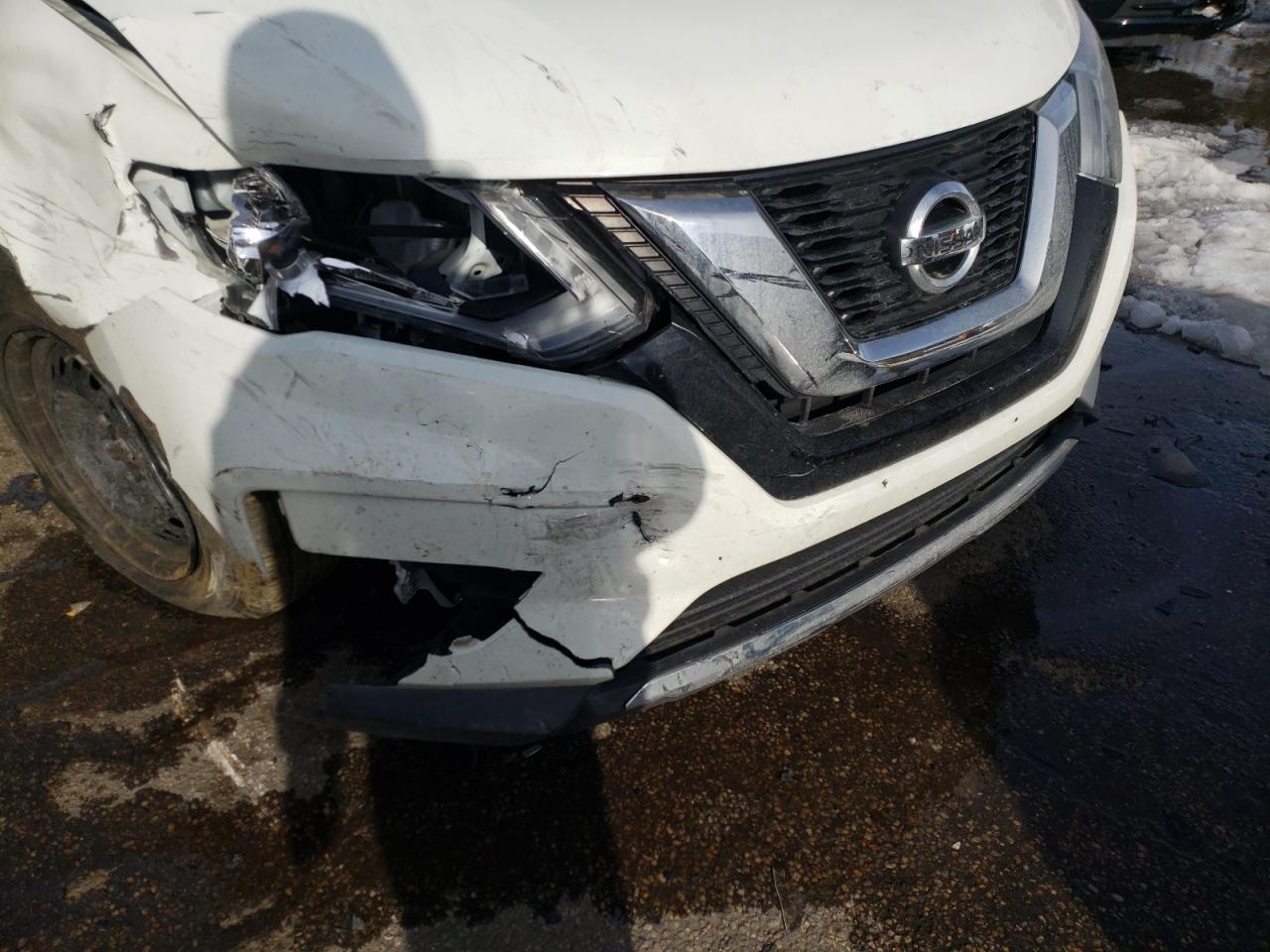 Photo 9 from auction – 2017 NISSAN ROGUE S with VIN 5N1AT2MT2HC793352