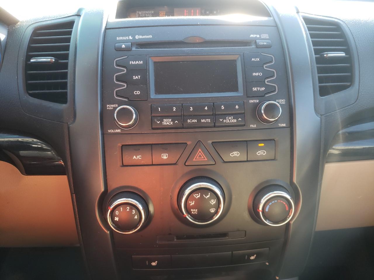 Photo 9 from auction – 2011 KIA SORENTO BA with VIN 5XYKT4A16BG033340
