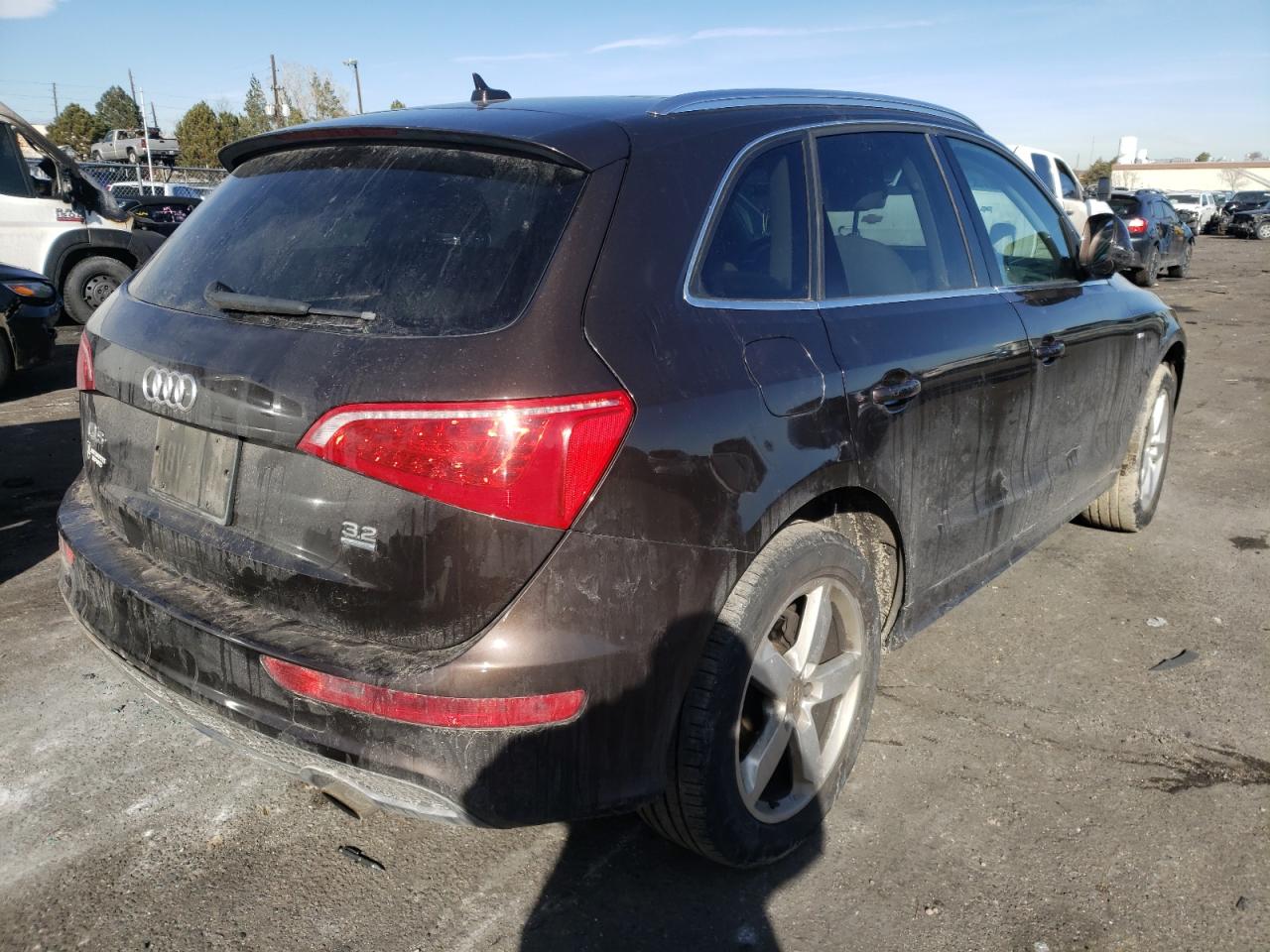 Photo 4 from auction – 2011 AUDI Q5 PREMIUM with VIN WA1DKAFP0BA002876