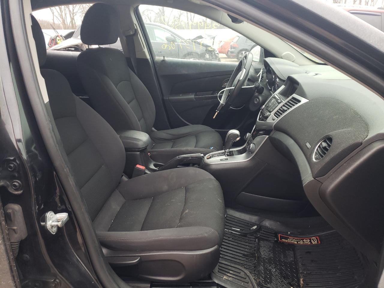 Photo 5 from auction – 2014 CHEVROLET CRUZE LT with VIN 1G1PC5SB4E7194623