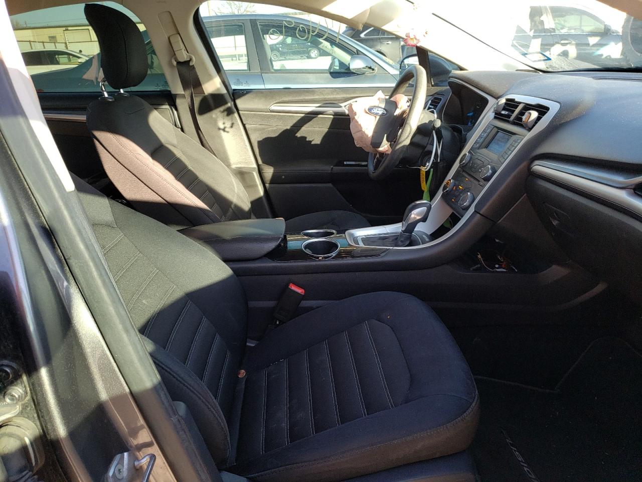 Photo 5 from auction – 2013 FORD FUSION SE with VIN 3FA6P0HR5DR247535