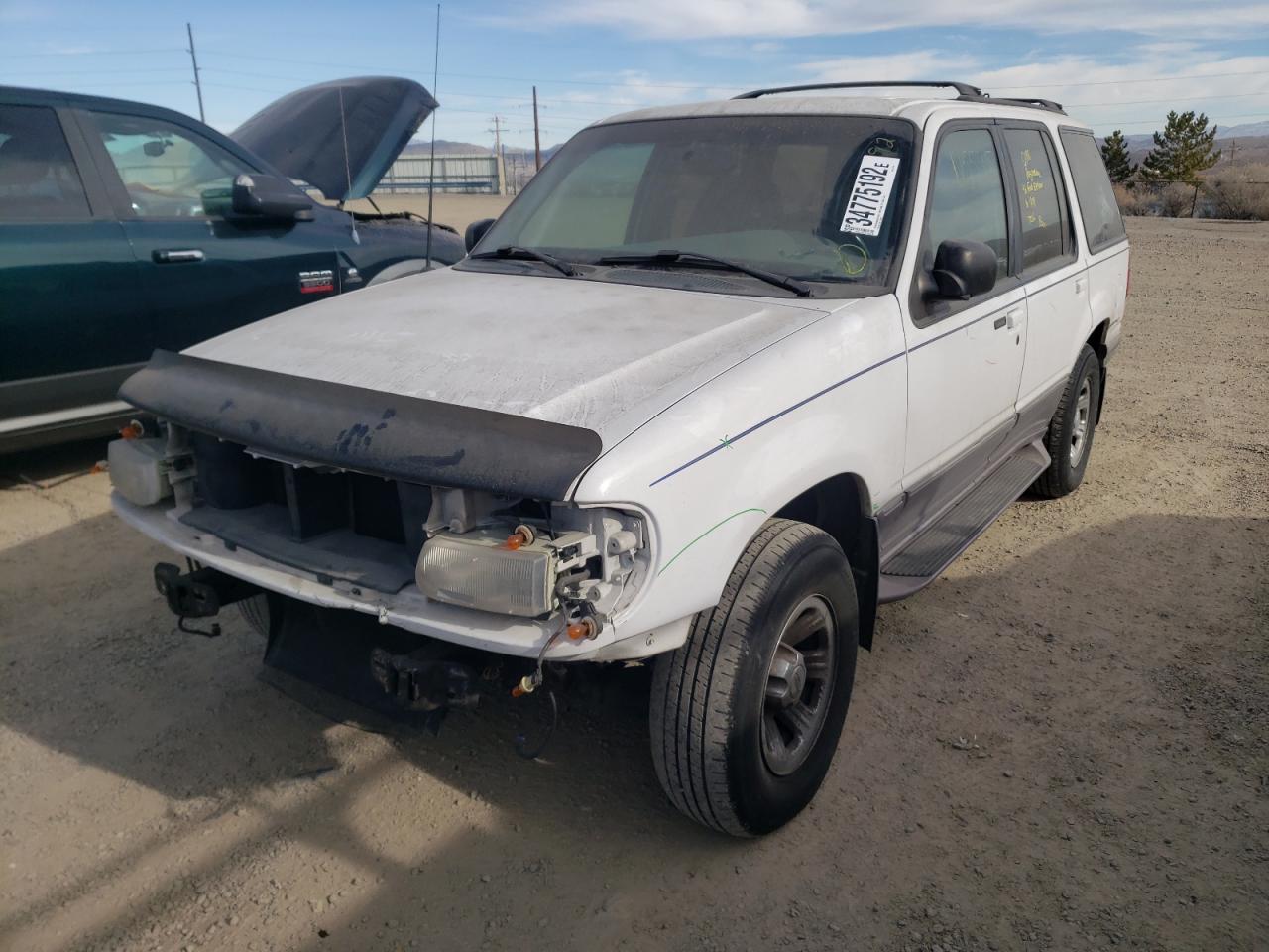 Photo 2 from auction – 1996 FORD EXPLORER with VIN 1FMDU34X0TUA67169