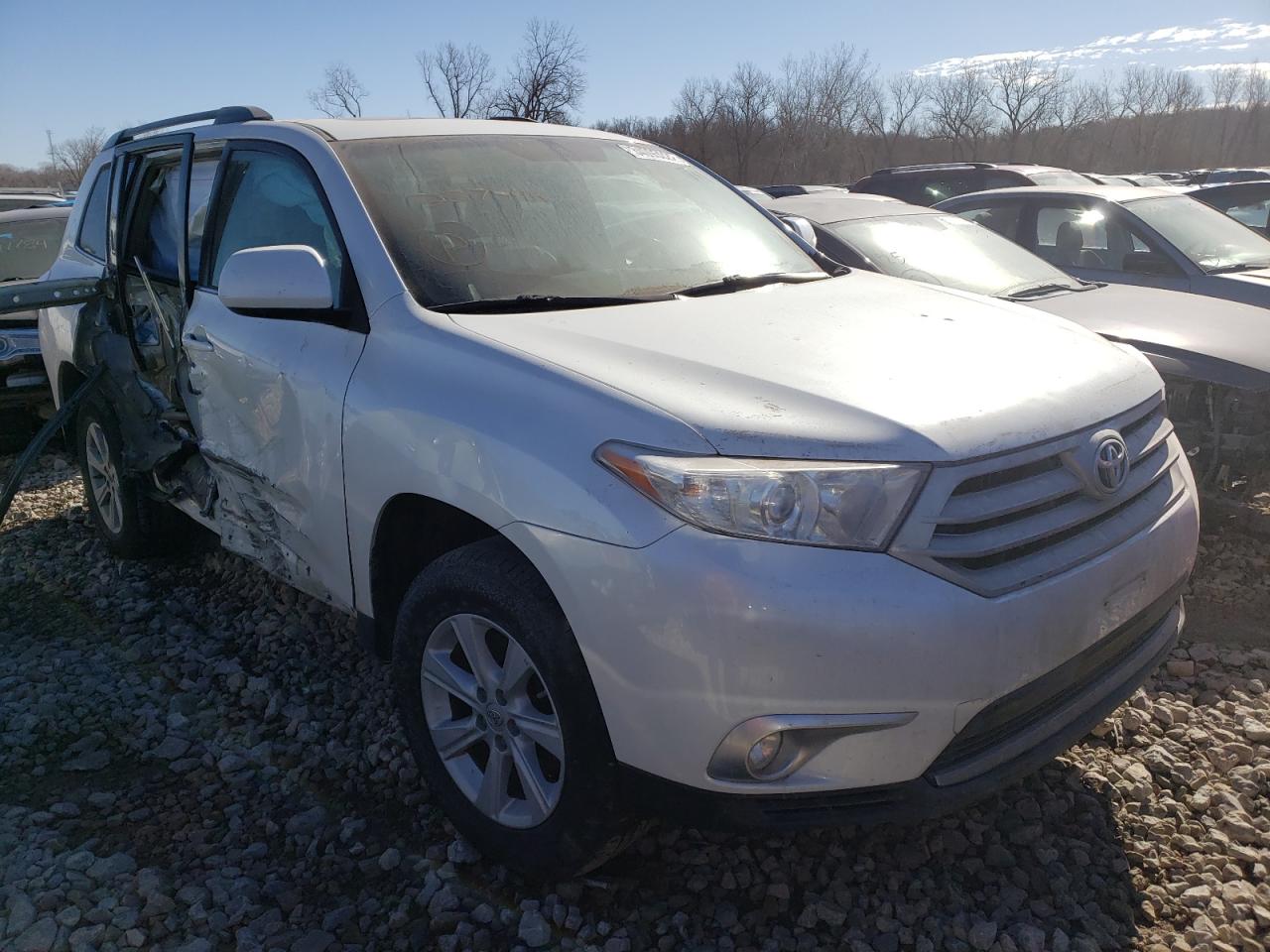 TOYOTA HIGHLANDER 2013 with VIN 5TDBK3EH4DS237449 - Photo from auction