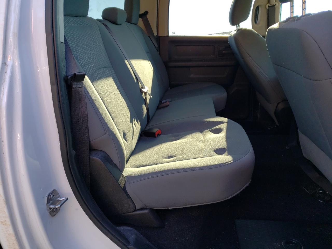 Photo 6 from auction – 2016 RAM 1500 ST with VIN 1C6RR7KG2GS391903