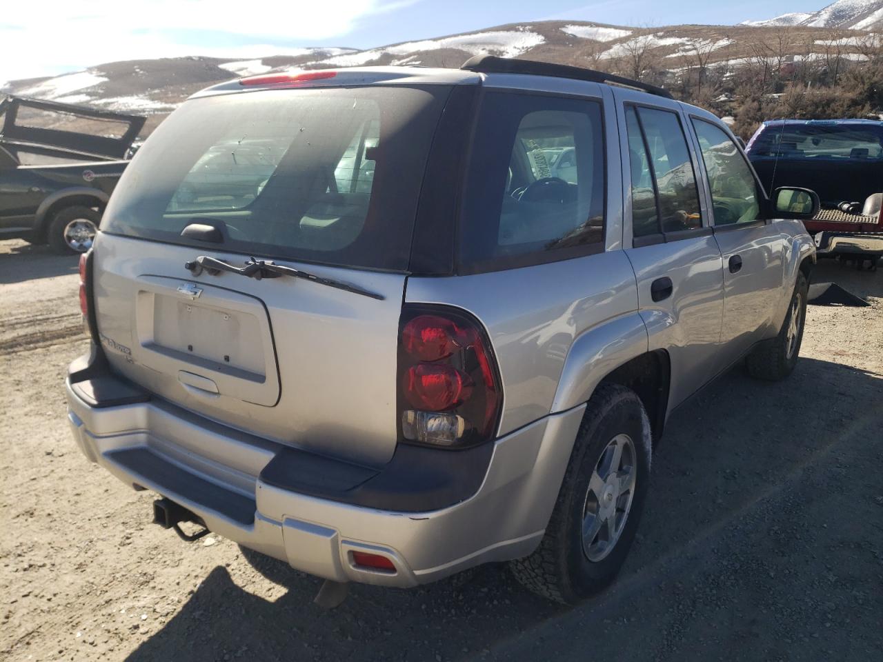 Photo 4 from auction – 2005 CHEVROLET TRAILBLAZE with VIN 1GNDT13S552246542