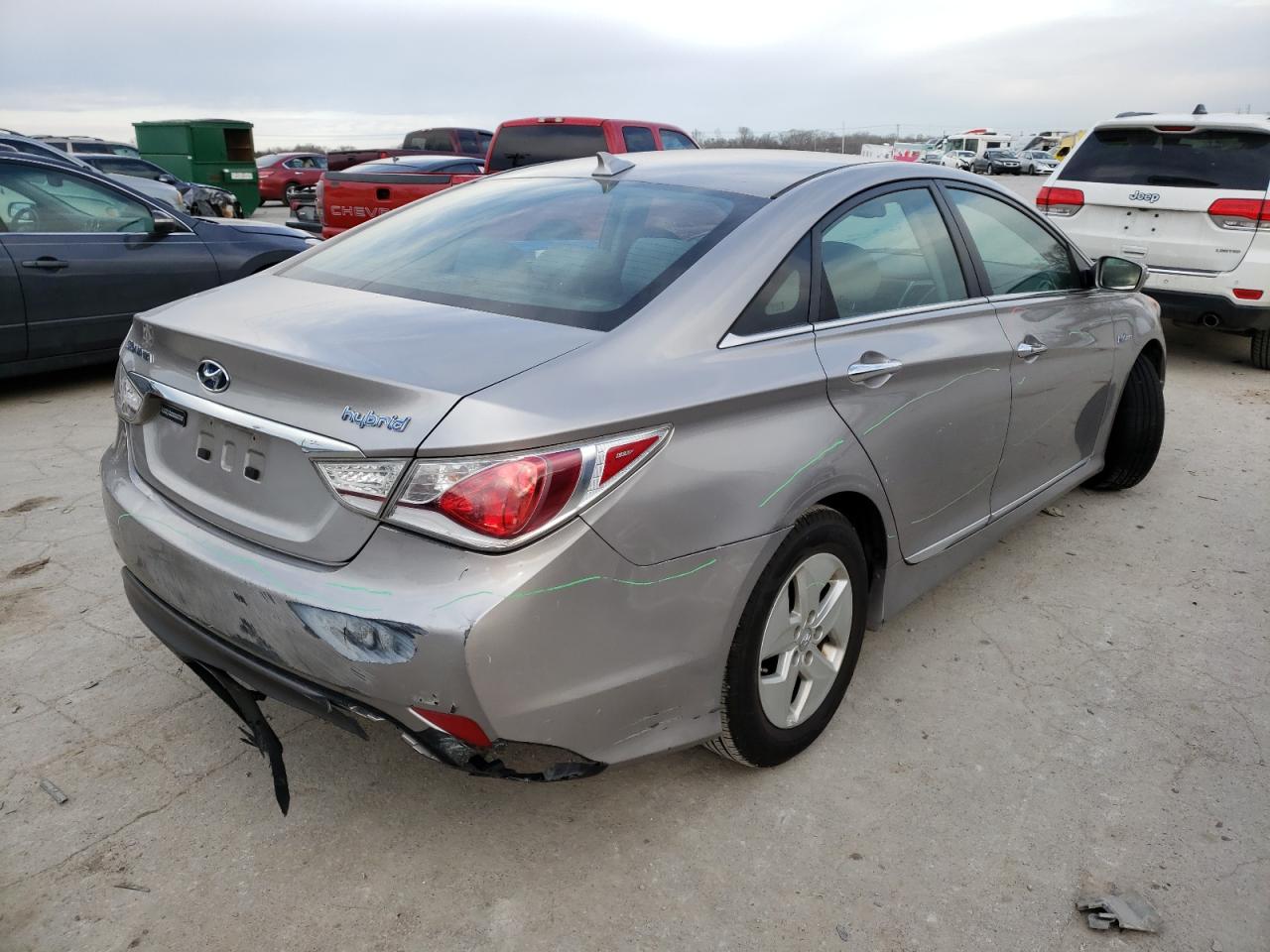 Photo 4 from auction – 2012 HYUNDAI SONATA HYB with VIN KMHEC4A40CA035606