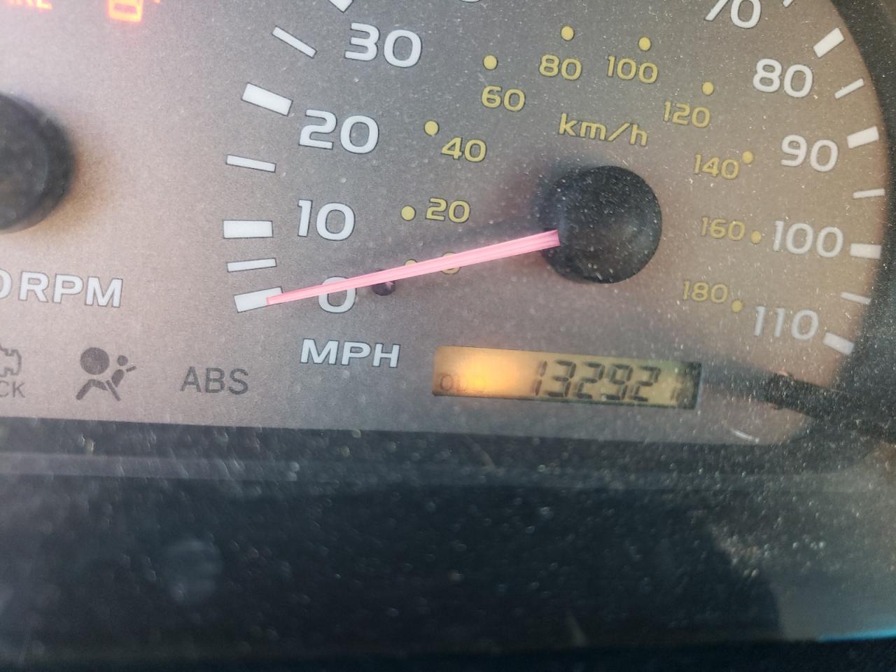 Photo 8 from auction – 2001 TOYOTA SEQUOIA with VIN 5TDBT48A21S044911