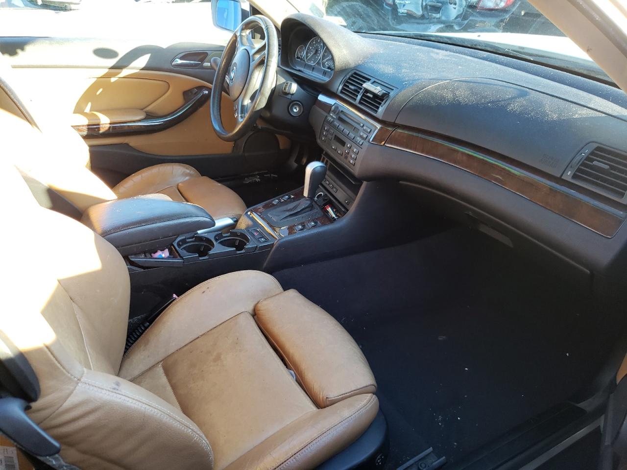 Photo 5 from auction – 2005 BMW 330 CI with VIN WBABD534X5PL15487