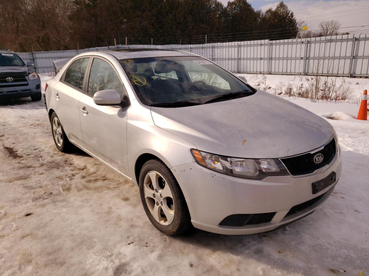 KIA FORTE EX 2010 с VIN KNAFU4A2XA5287614 - Фото с аукциона