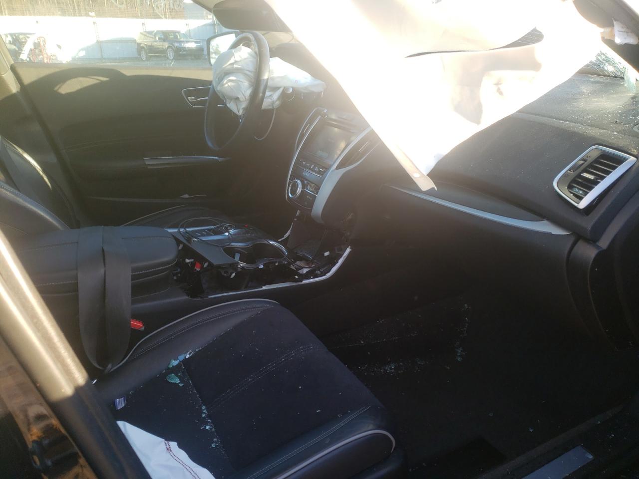 Photo 5 from auction – 2018 ACURA TLX TECH+A with VIN 19UUB3F65JA006933