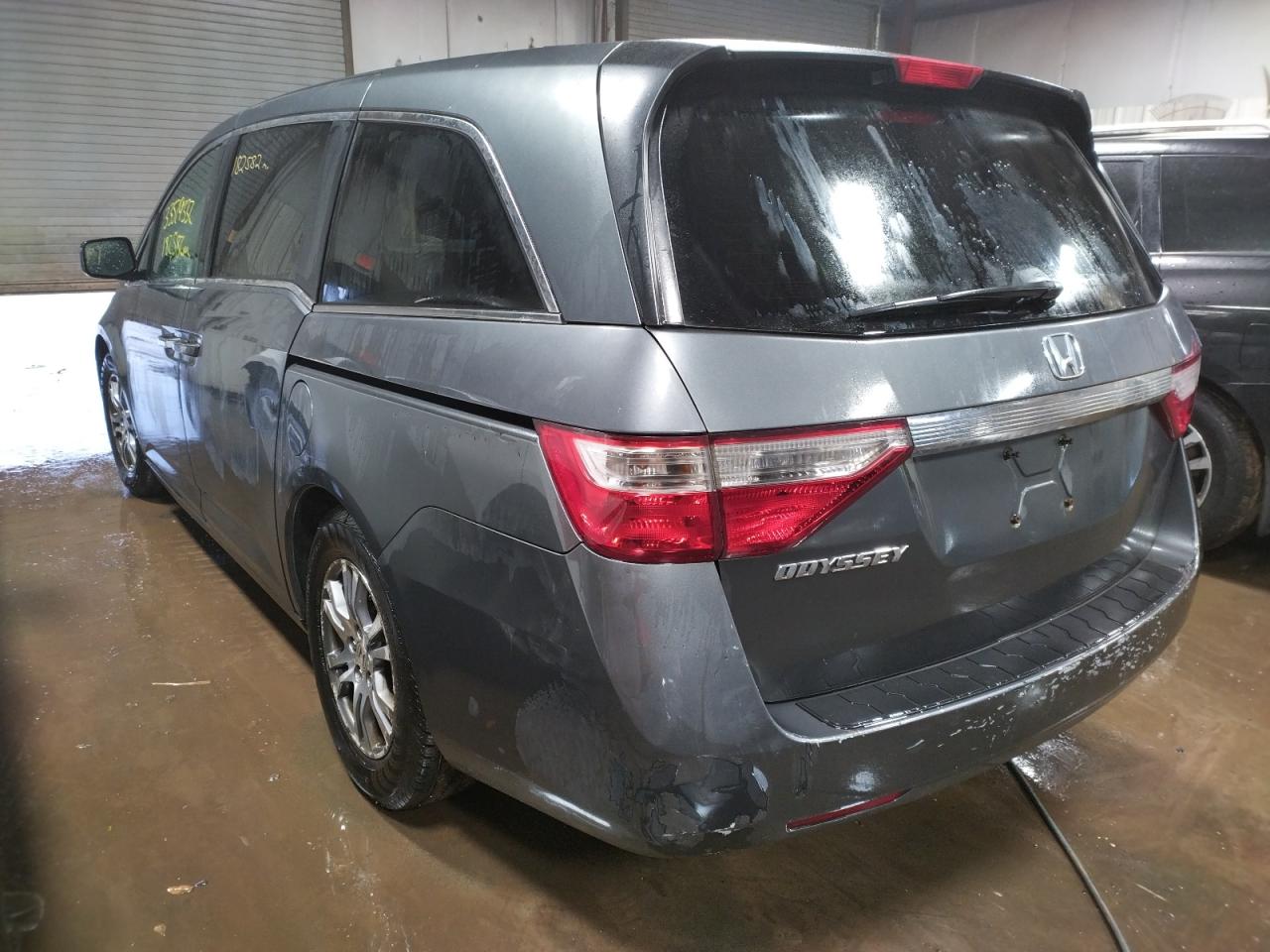 Photo 3 from auction – 2011 HONDA ODYSSEY EX with VIN 5FNRL5H48BB063354