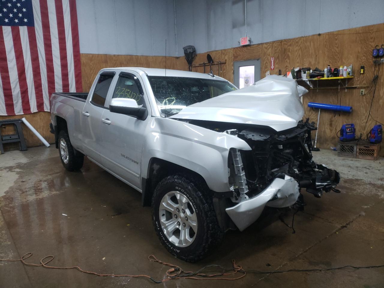 CHEVROLET SILVERADO 2017 with VIN 1GCVKREC5HZ138289 - Photo from auction
