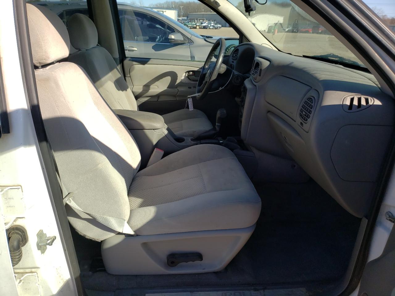Photo 5 from auction – 2008 CHEVROLET TRAILBLAZE with VIN 1GNDT13S682203297