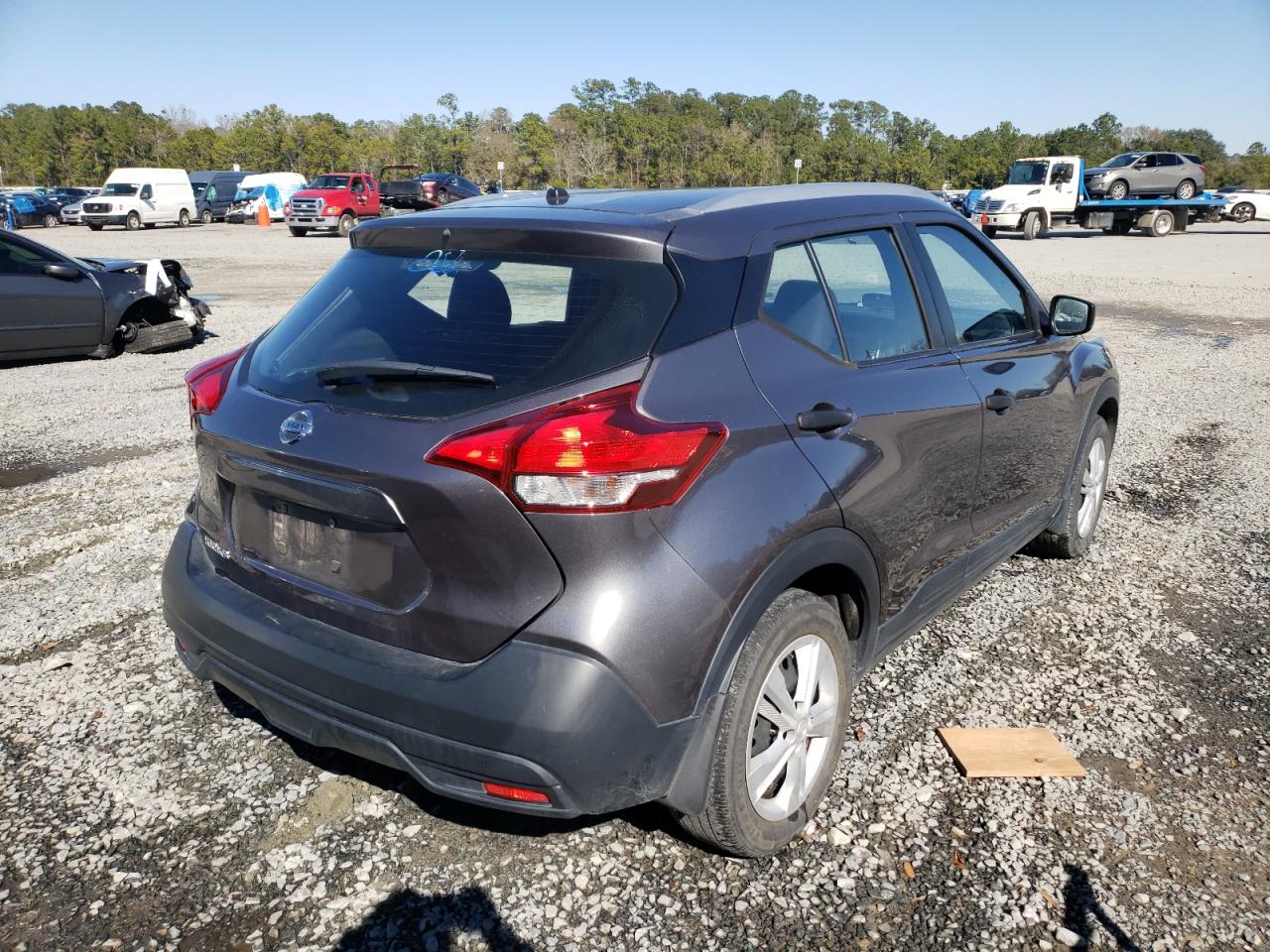 Photo 4 from auction – 2019 NISSAN KICKS S with VIN 3N1CP5CU3KL523249
