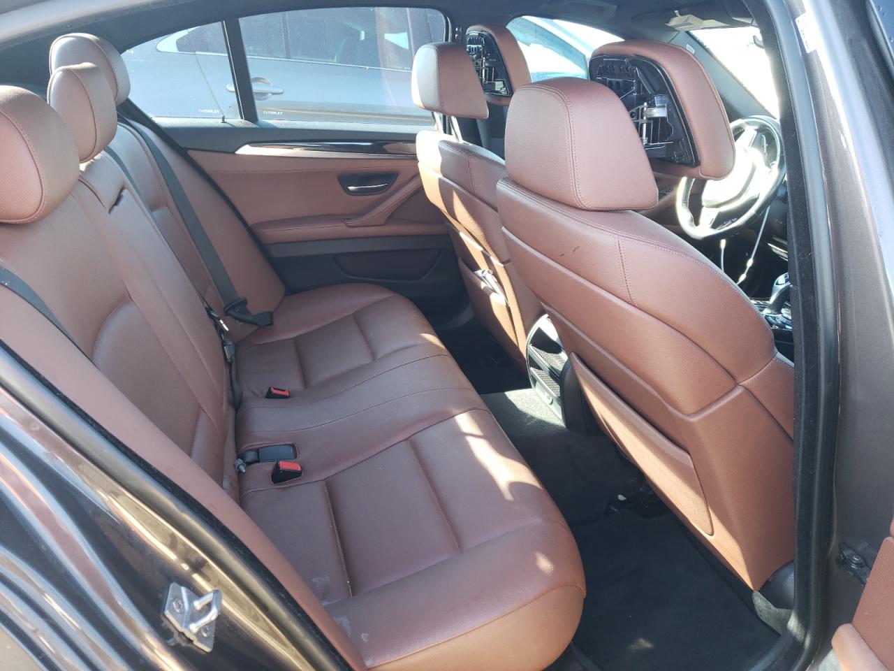 Photo 6 from auction – 2011 BMW 550 XI with VIN WBAFU9C59BC786423