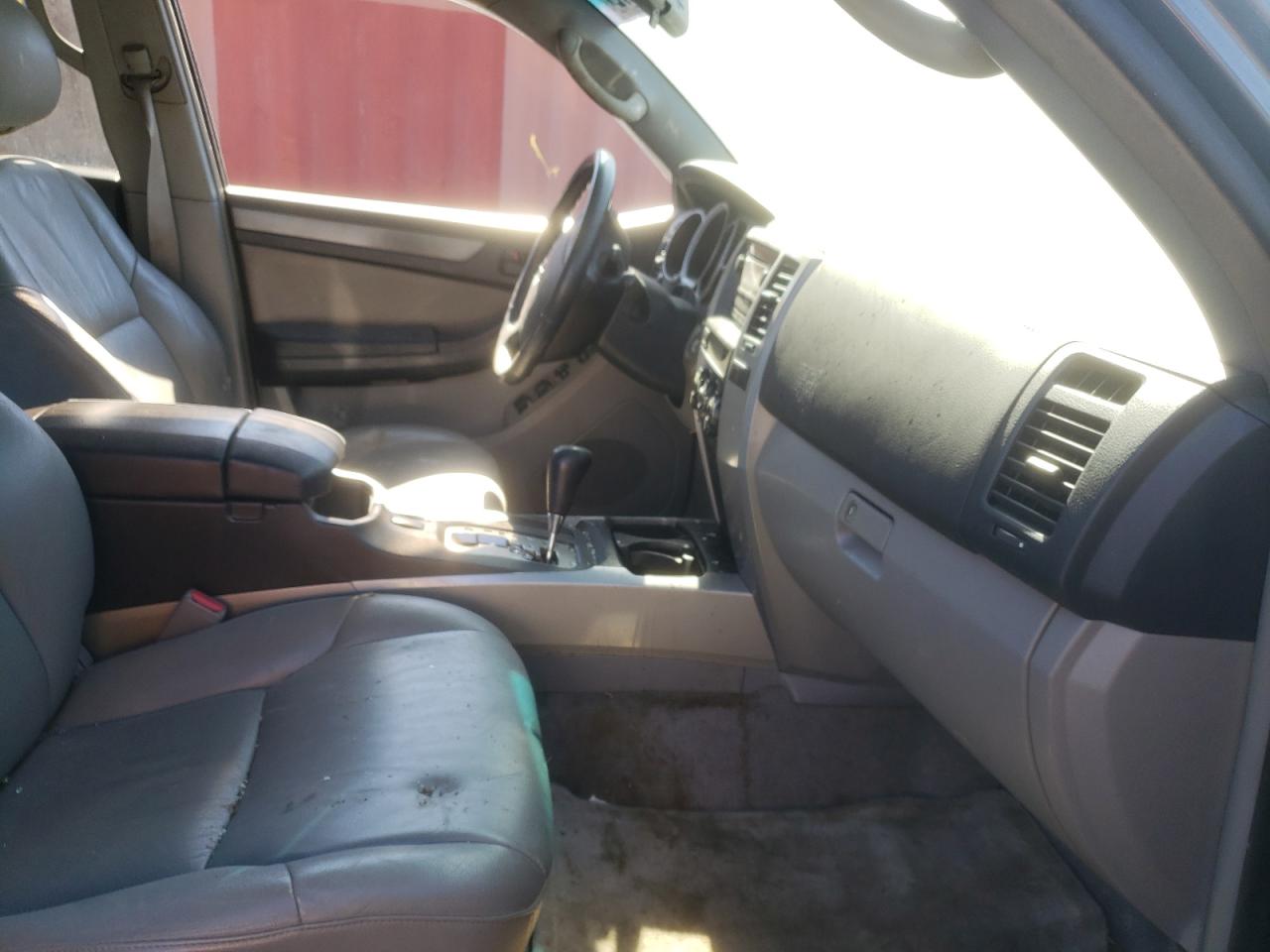صورة رقم 5 من المزاد - 2006 TOYOTA 4RUNNER SR مع VIN JTEZU14RX68048928