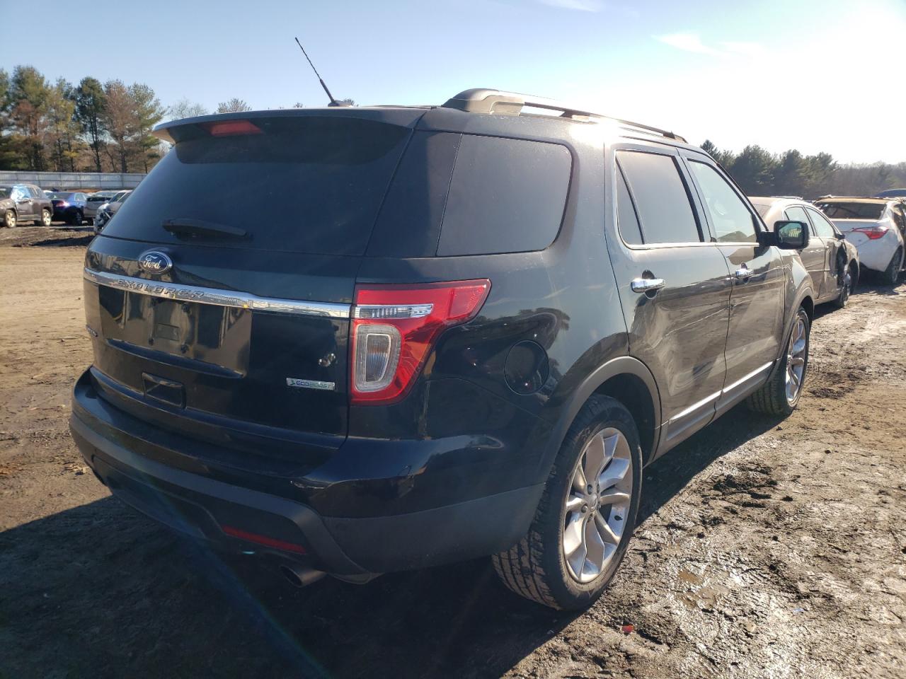 Photo 4 from auction – 2012 FORD EXPLORER L with VIN 1FMHK7F96CGA03178
