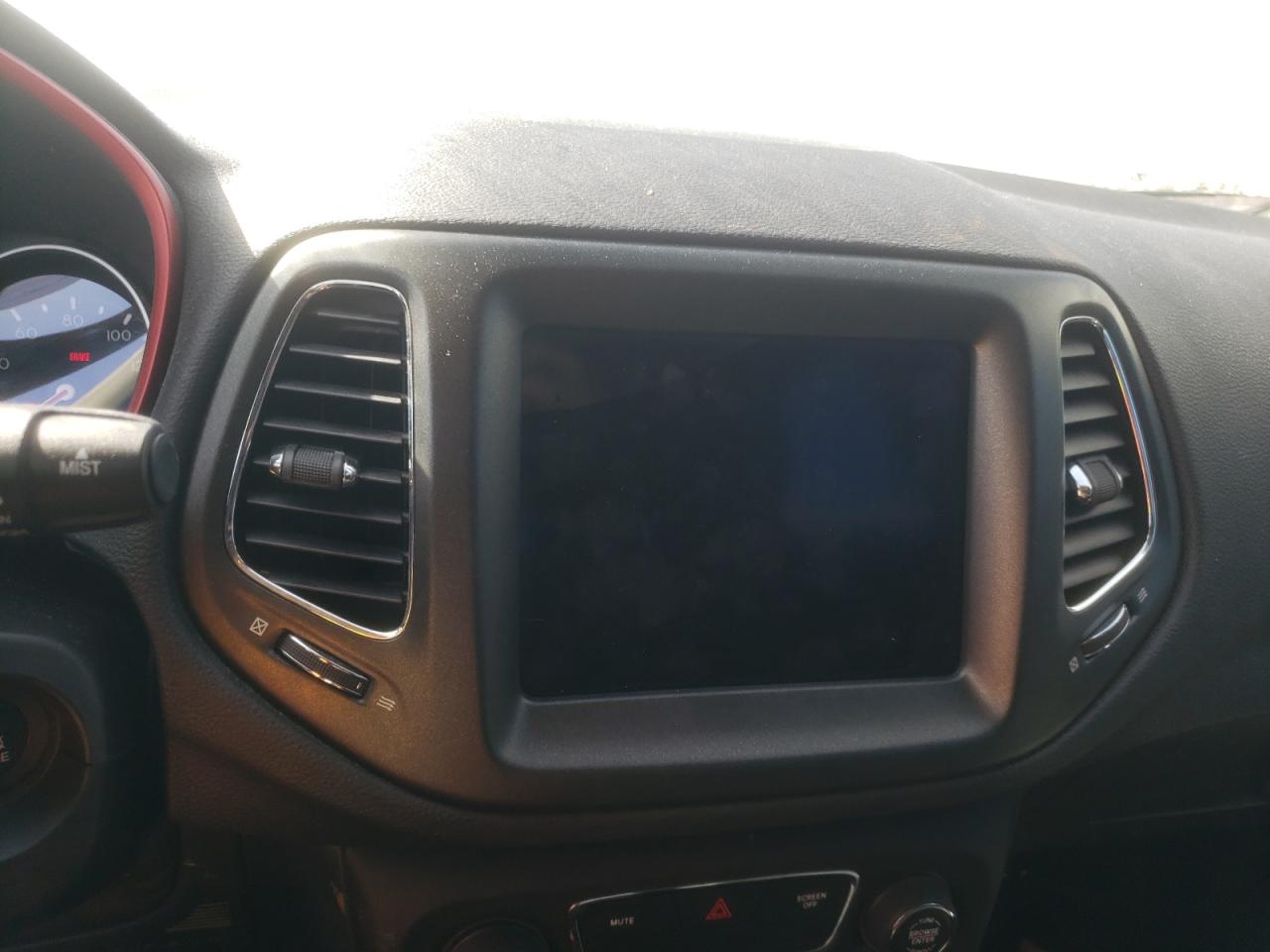 Photo 9 from auction – 2017 JEEP COMPASS TR with VIN 3C4NJDDB0HT639872