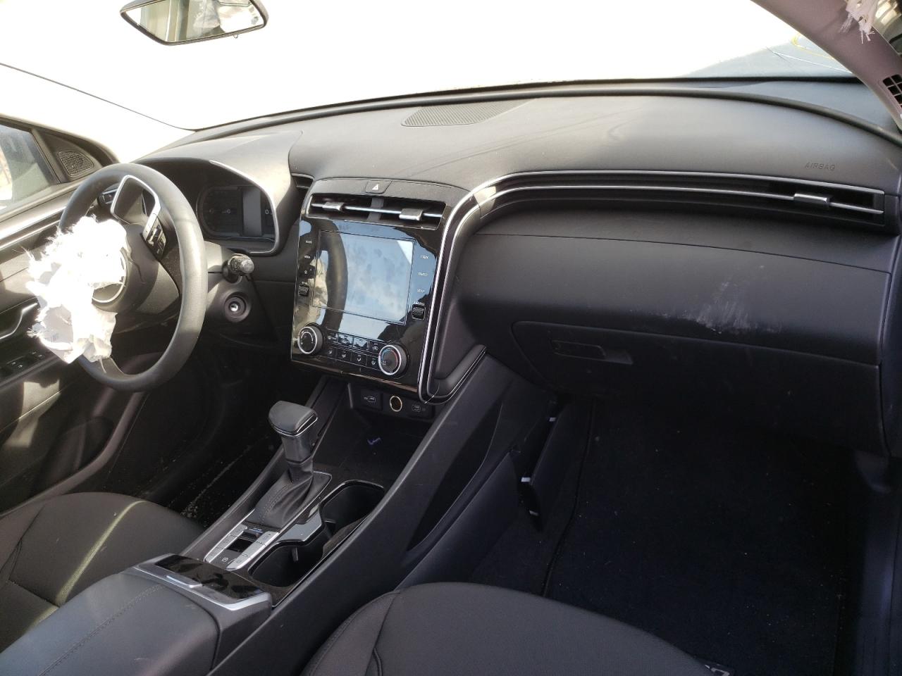 Photo 9 from auction – 2022 HYUNDAI TUCSON SE with VIN 5NMJACAEXNH034385