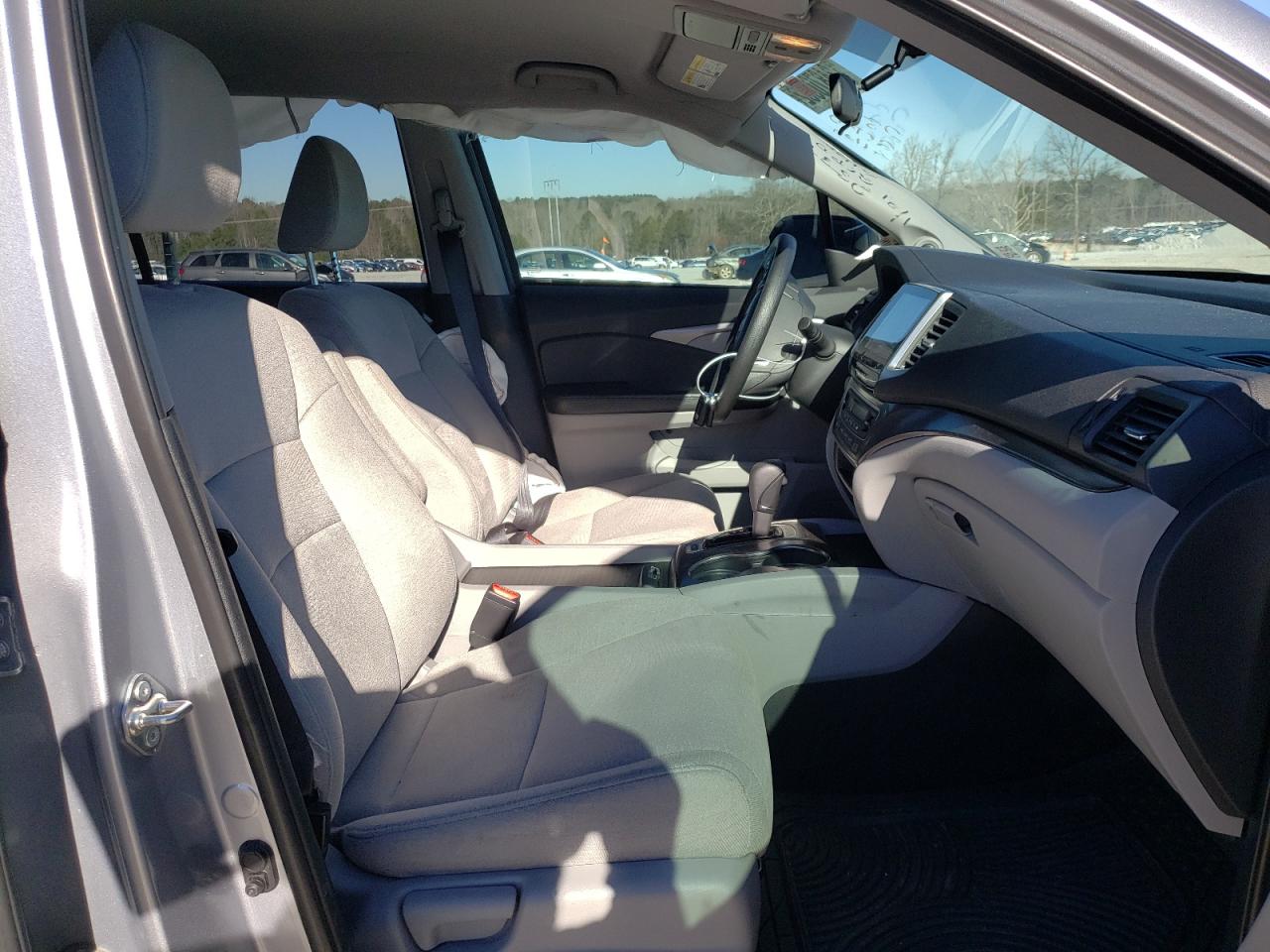 Photo 5 from auction – 2018 HONDA PILOT EX with VIN 5FNYF5H36JB012587