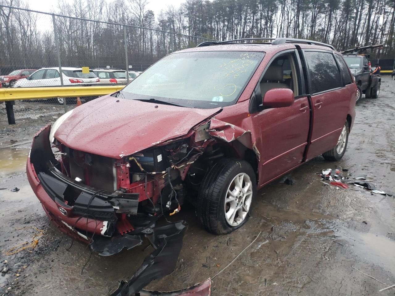 Photo 2 from auction – 2005 TOYOTA SIENNA XLE with VIN 5TDZA22C05S295483
