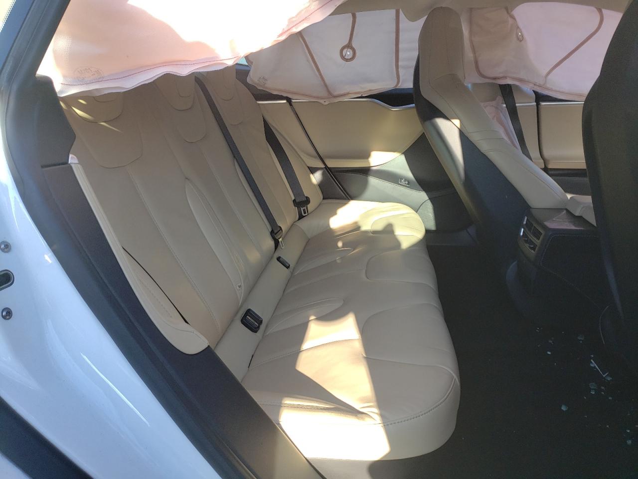 Photo 6 from auction – 2016 TESLA MODEL S with VIN 5YJSA1E20GF159795
