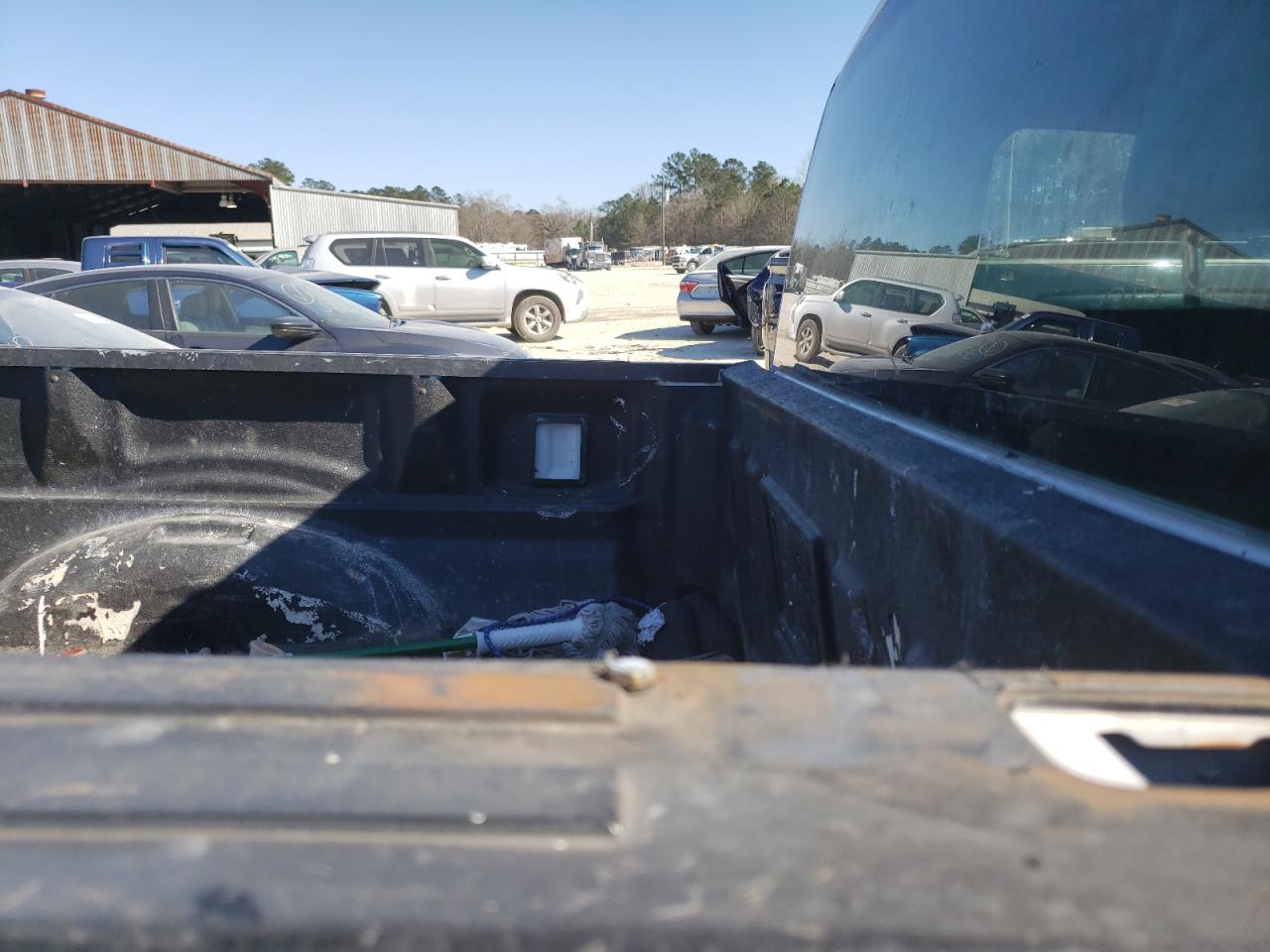 Photo 6 from auction – 2017 FORD F150 with VIN 1FTMF1C82HFC80181