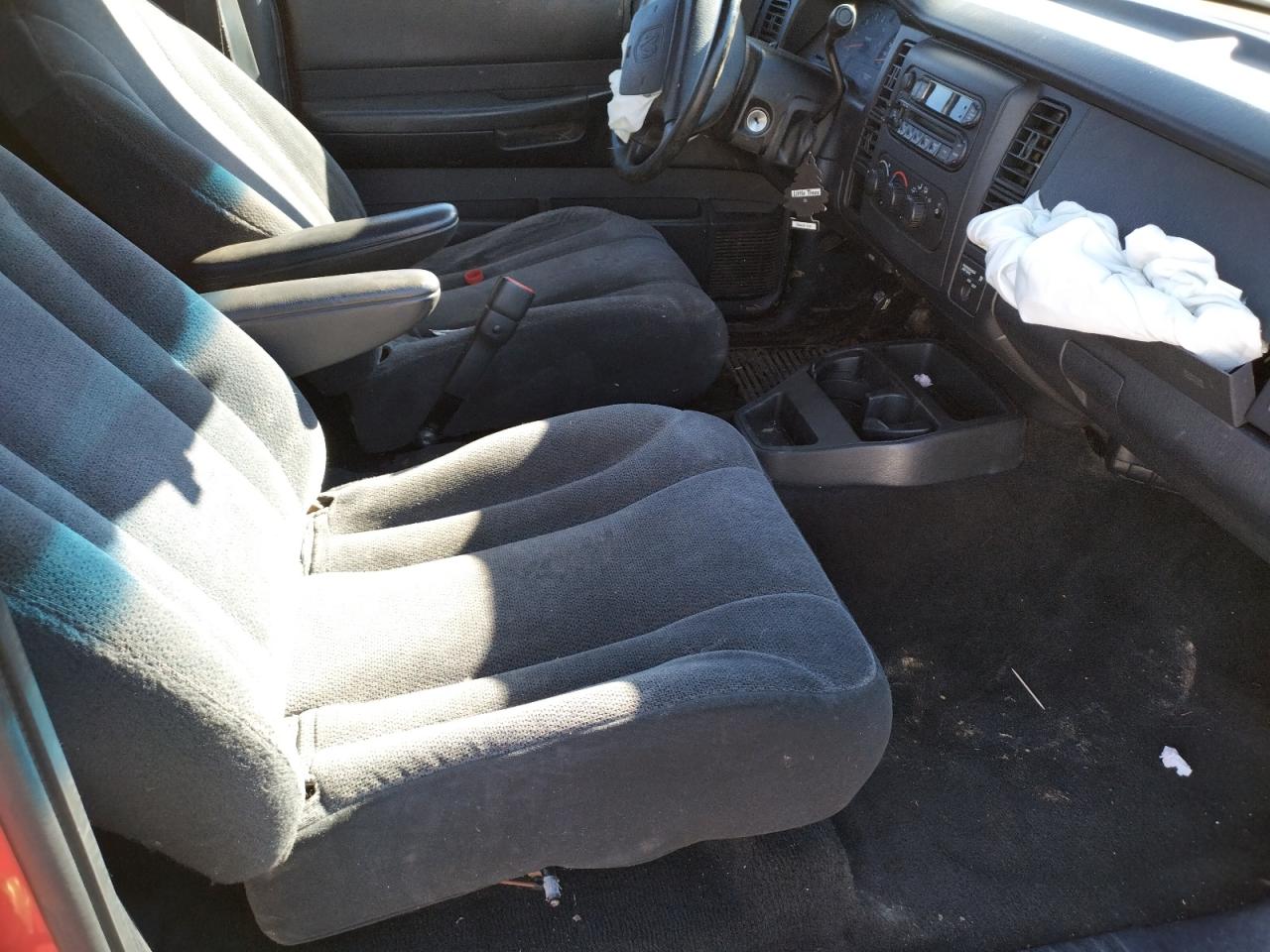 Photo 5 from auction – 2004 DODGE DAKOTA SXT with VIN 1D7GL12KX4S535072