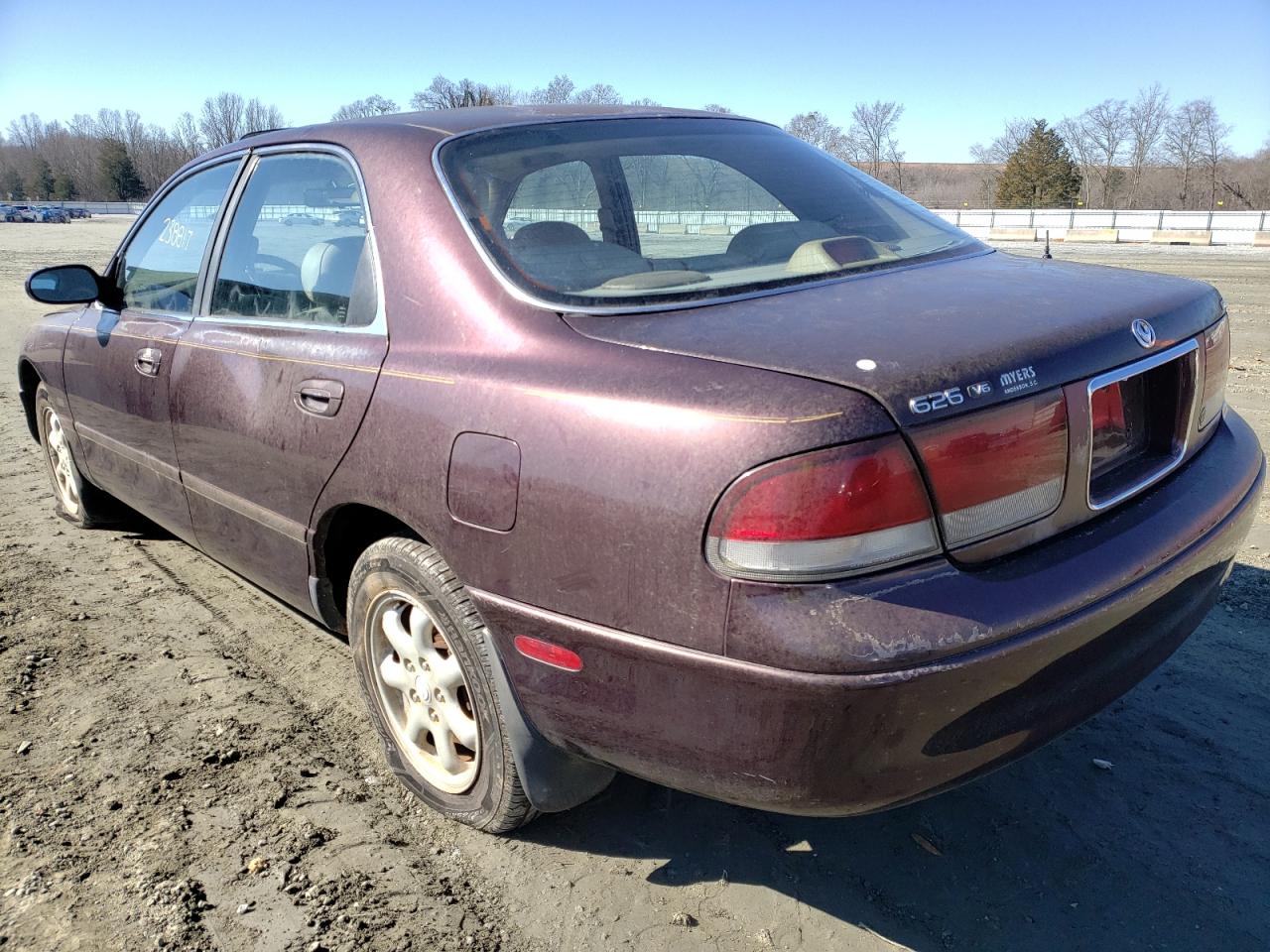 Photo 3 from auction – 1996 MAZDA 626 ES with VIN 1YVGE22D9T5528701
