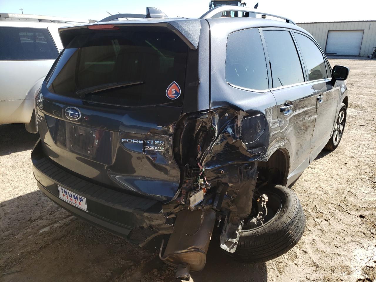 Photo 4 from auction – 2017 SUBARU FORESTER 2 with VIN JF2SJAJCXHH402904